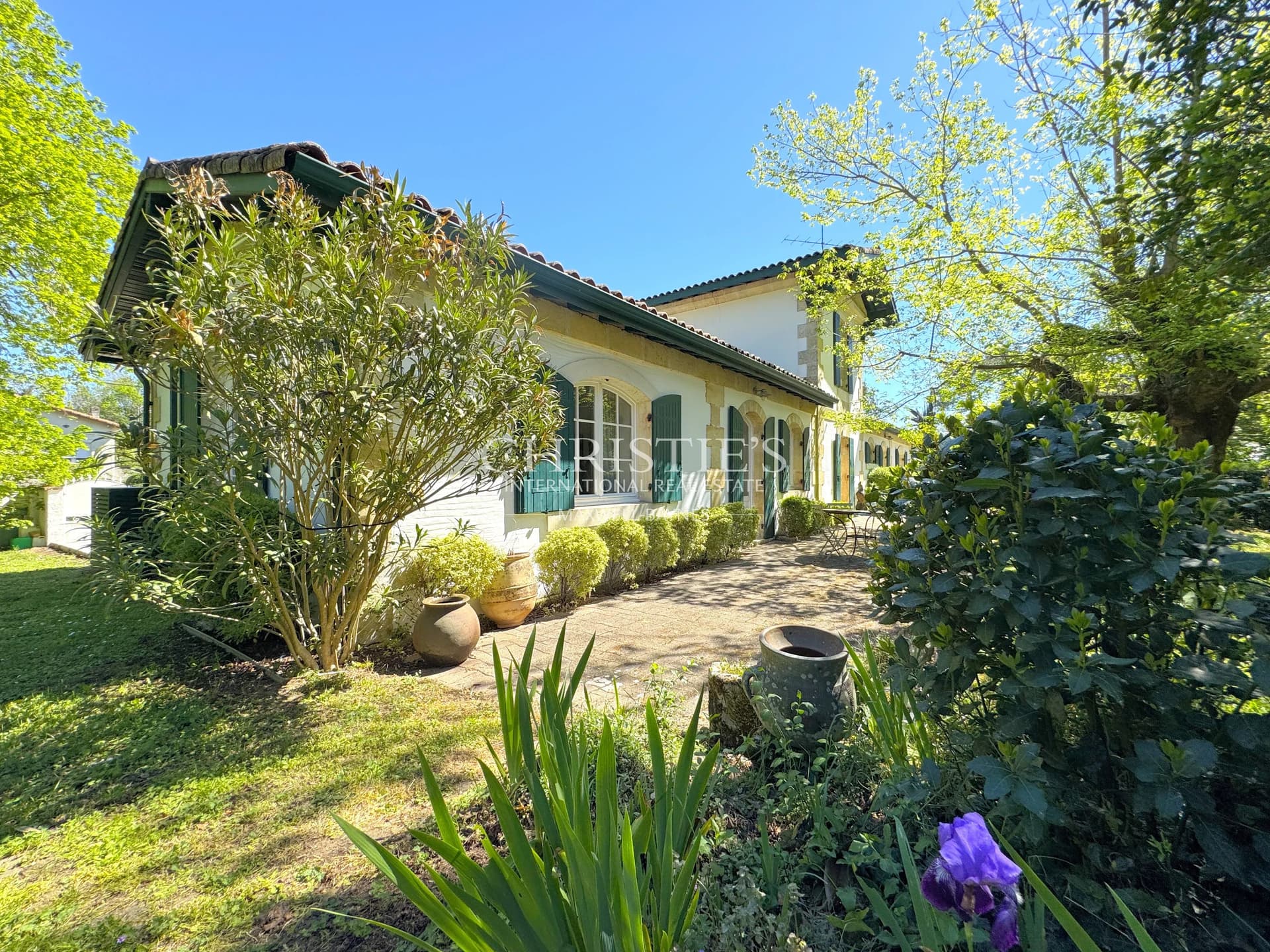Villa familiale avec piscine, à deux pas de Royan et des plages