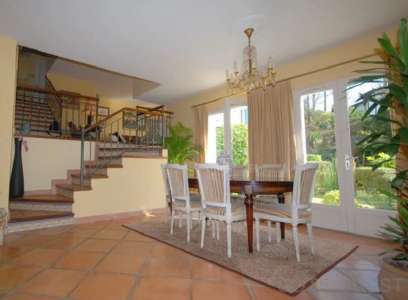VILLA FOR SALE ON BASSUSSARY GOLF COURSE