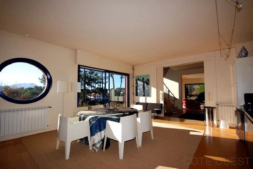 BIDART, MAISON CONTEMPORAINE A VENDRE SUR 3.800 m², A 5 MN DES PLAGES