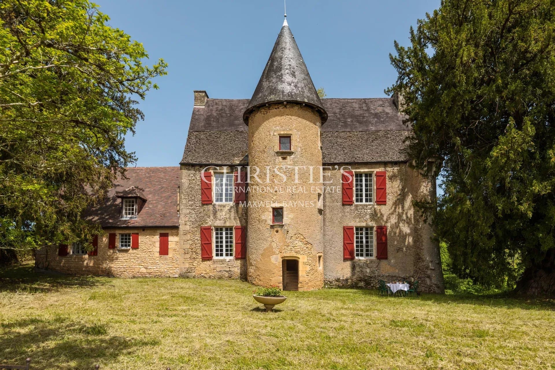 An Icon of French Intellectual and Architectural Heritage