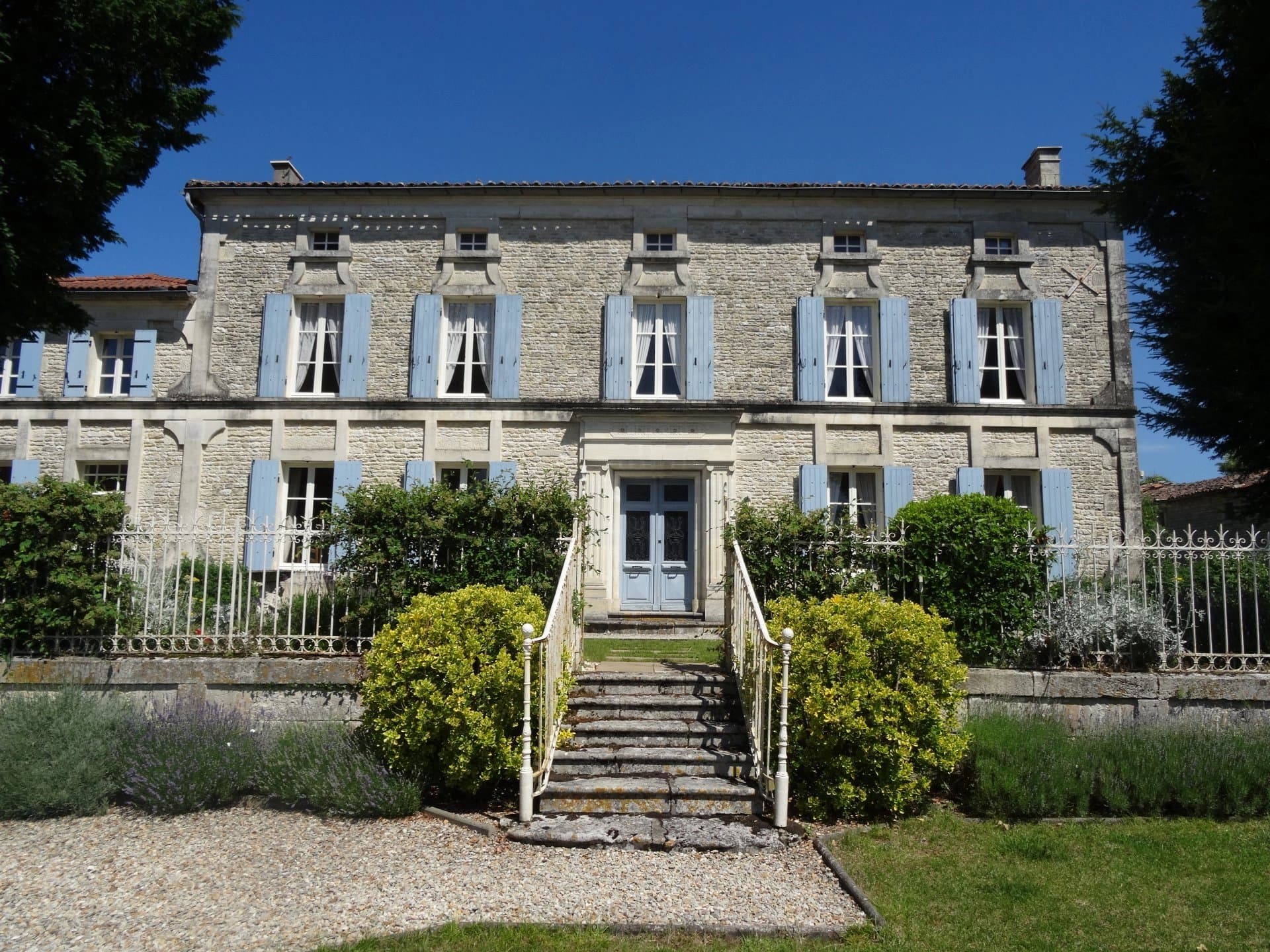 Magnificent manor house in a charming village
