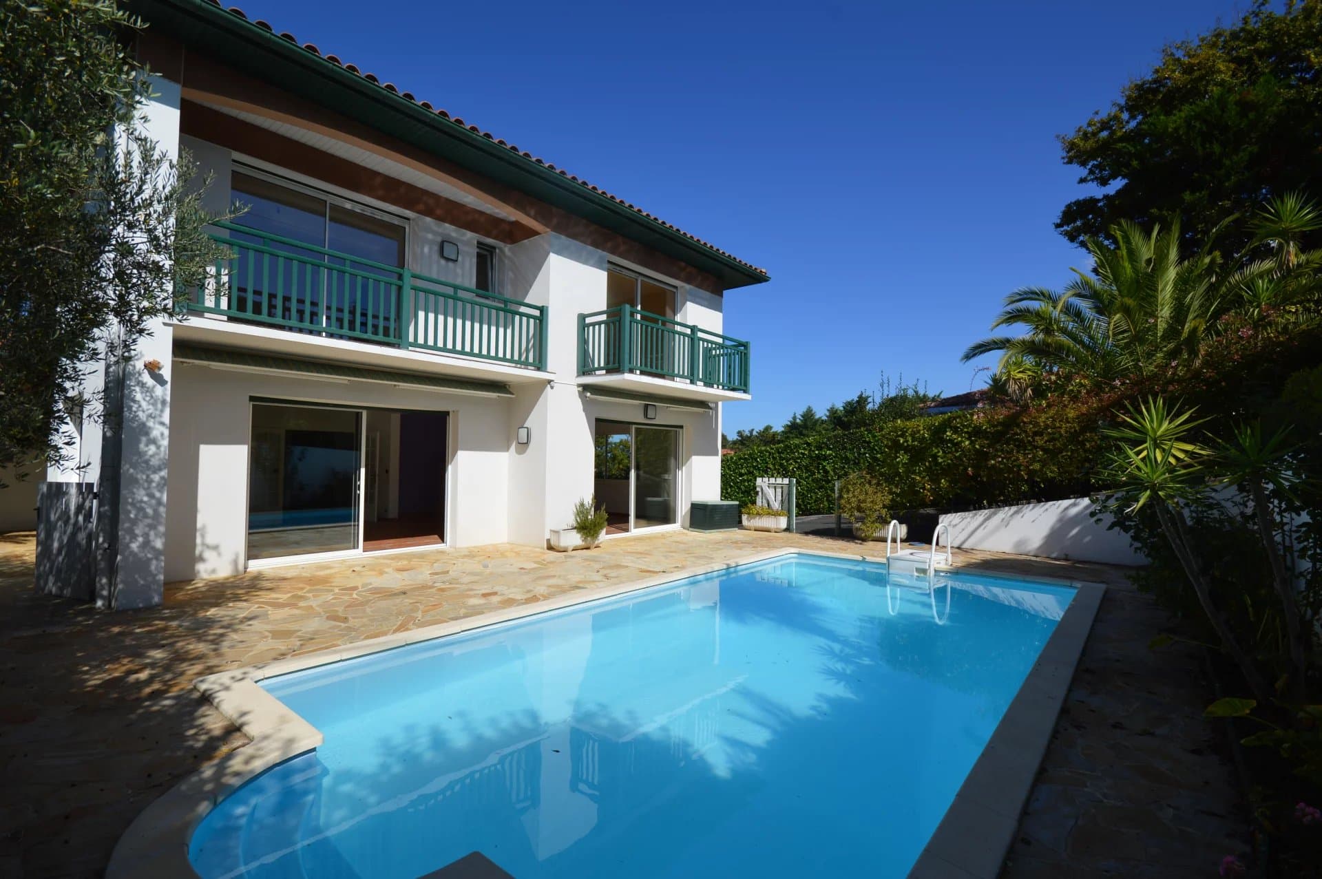 SAINT-JEAN-DE-LUZ - À VENDRE MAISON AVEC PISCINE