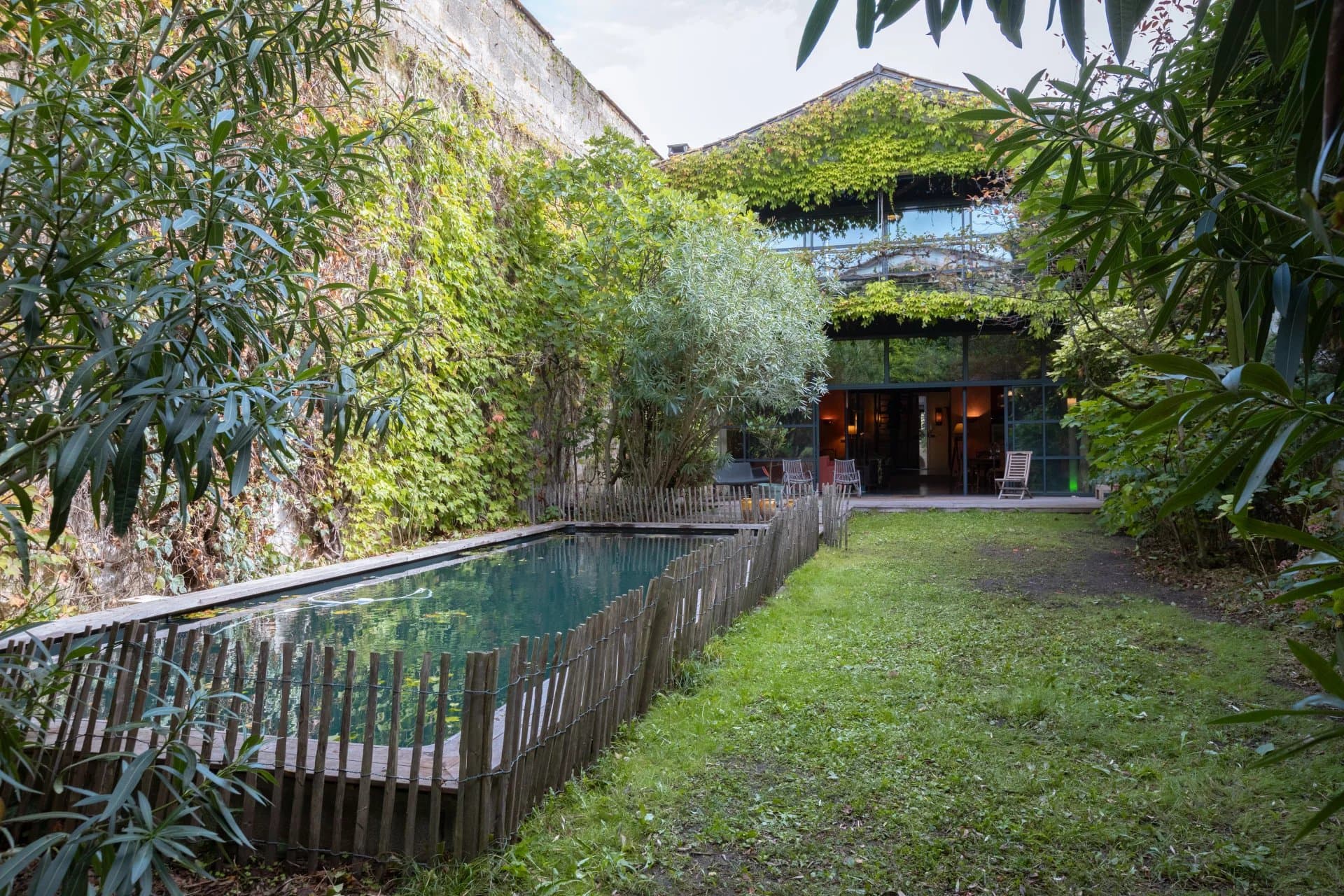 Bordeaux Chartrons - Renovated former wine storehouse