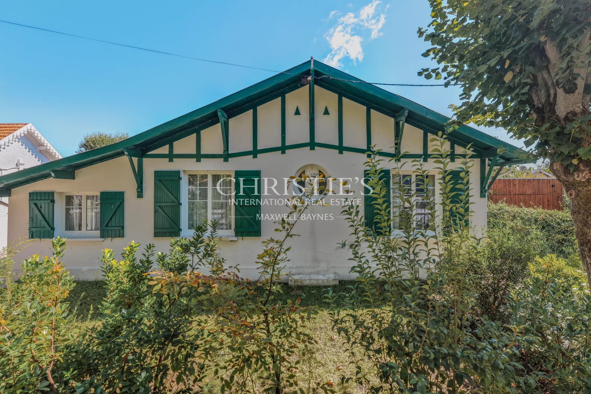 ANDERNOS-LES-BAINS – Mauret District – Charming Architect-Designed Villa