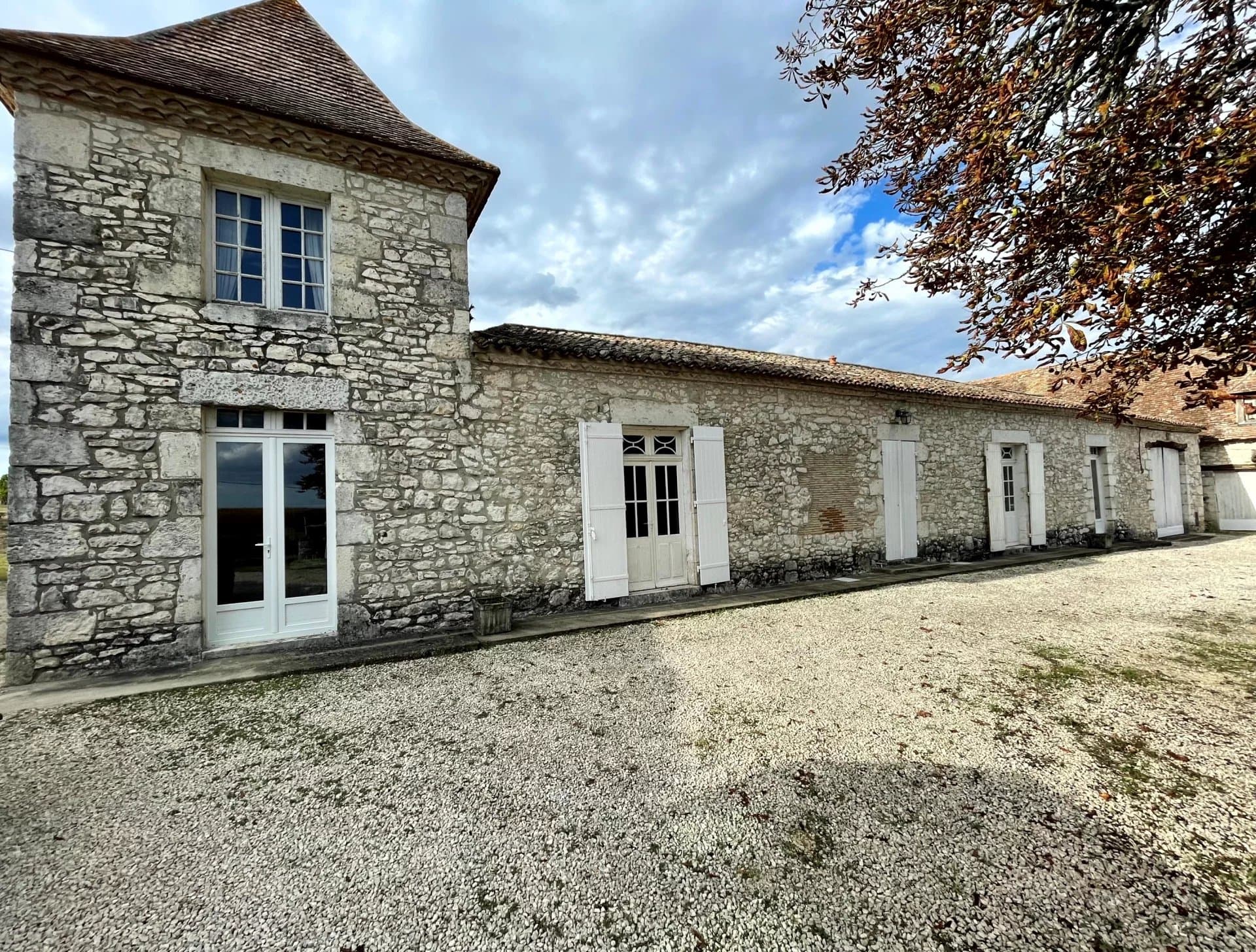 A vendre, à 15 min de Bergerac, Propriété familiale et son vignoble de 13ha, AOC Bergerac