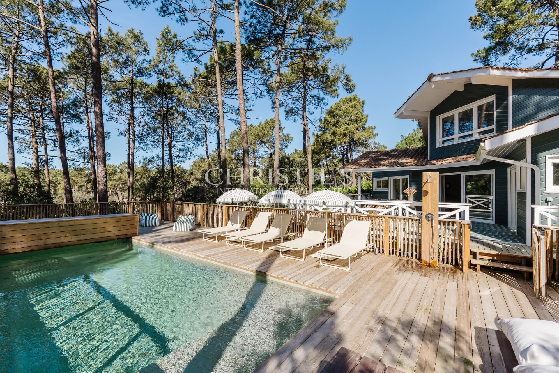 Villa rénovée au cœur des pins – Lacanau