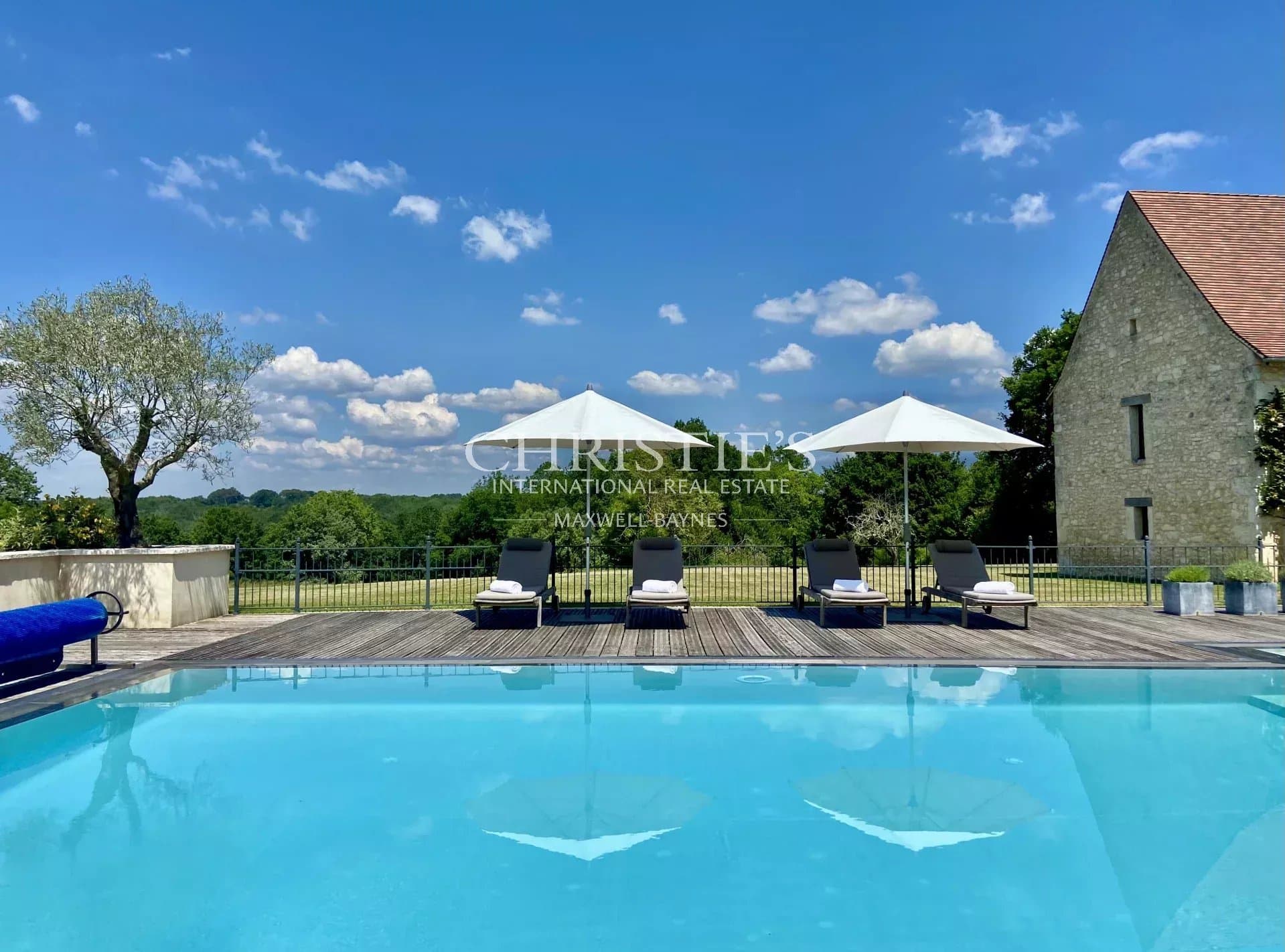 Beautiful renovated Dordogne home with pool