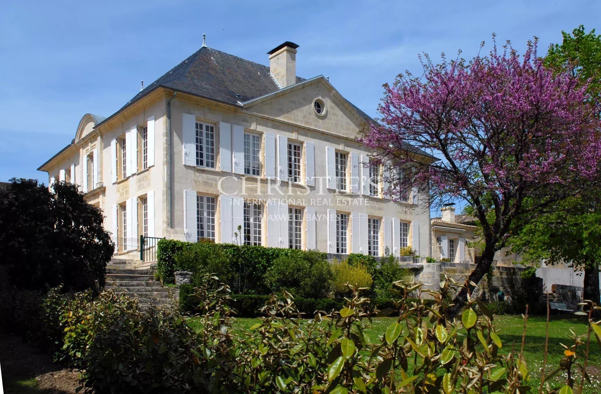Élégant château du XIXème siècle près de Saint-Émilion – idéal pour un projet d’œnotourisme