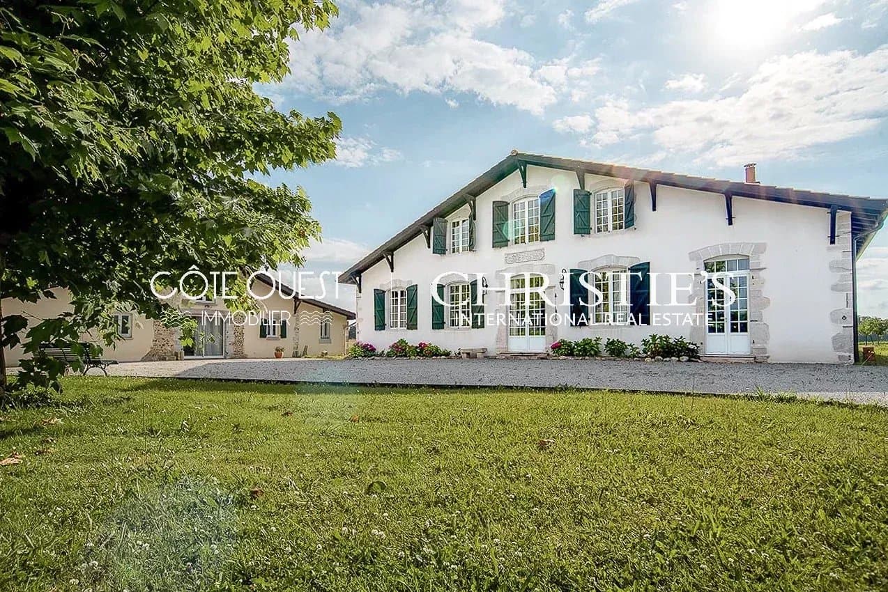 À vendre Saint-Étienne-d'Orthe - Ferme rénovée du XIXème siècle