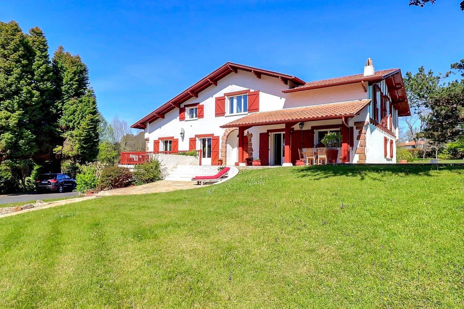 AHETZE – A BEAUTIFUL PROPERTY SET IN 6245 SQM OF GROUNDS