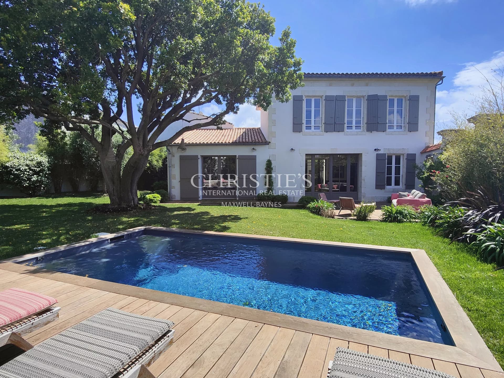 LOIX-EN-RE - MAGNIFIQUE VILLA AVEC VUE PANORAMIQUE  SUR LES MARAIS ET L'OCEAN
