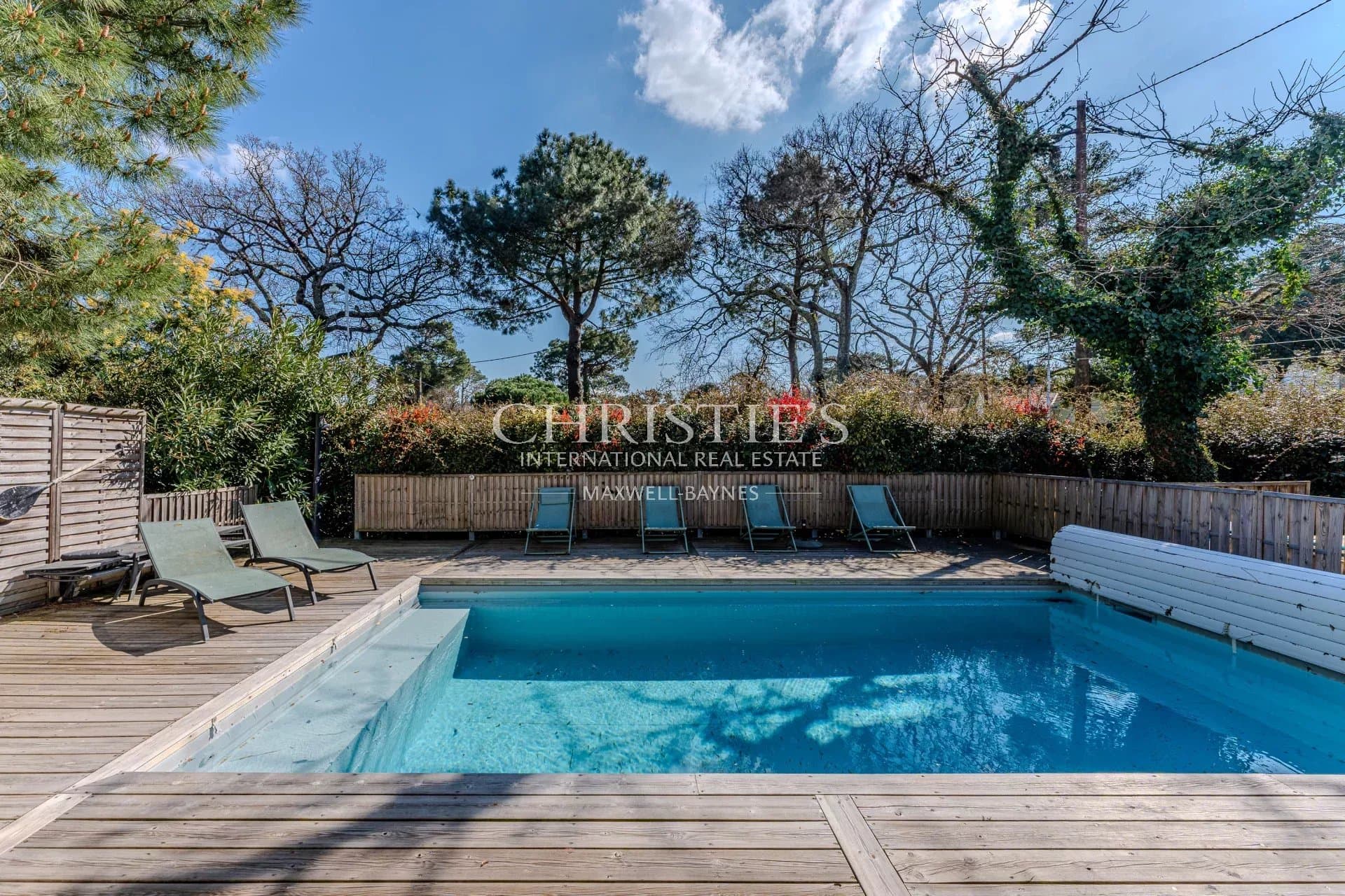 Le Moulleau - renovated house with outbuilding and swimming pool