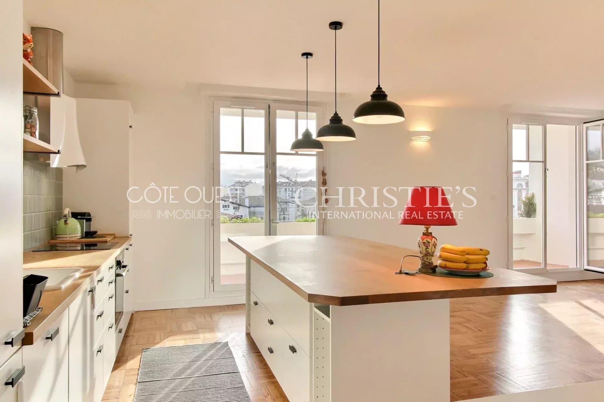 For sale Saint-Jean-de-Luz - Beach apartment on foot