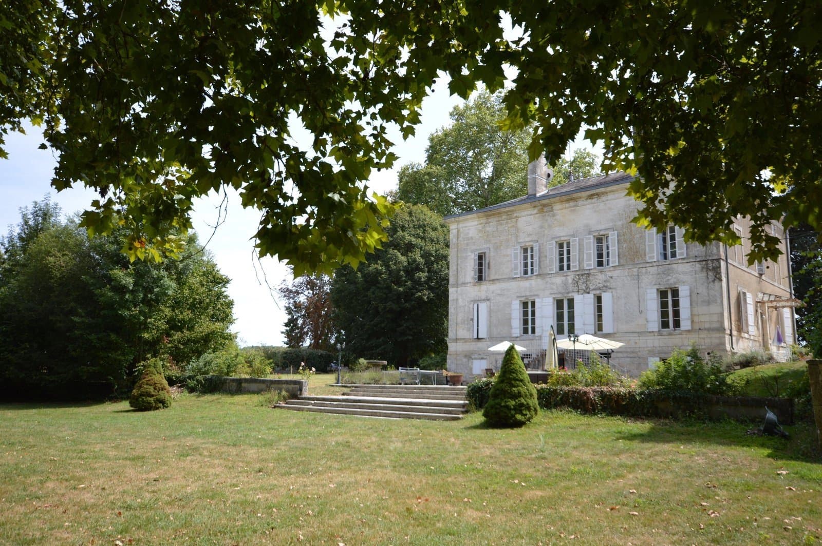 Domaine en bord de rivière - Brantôme