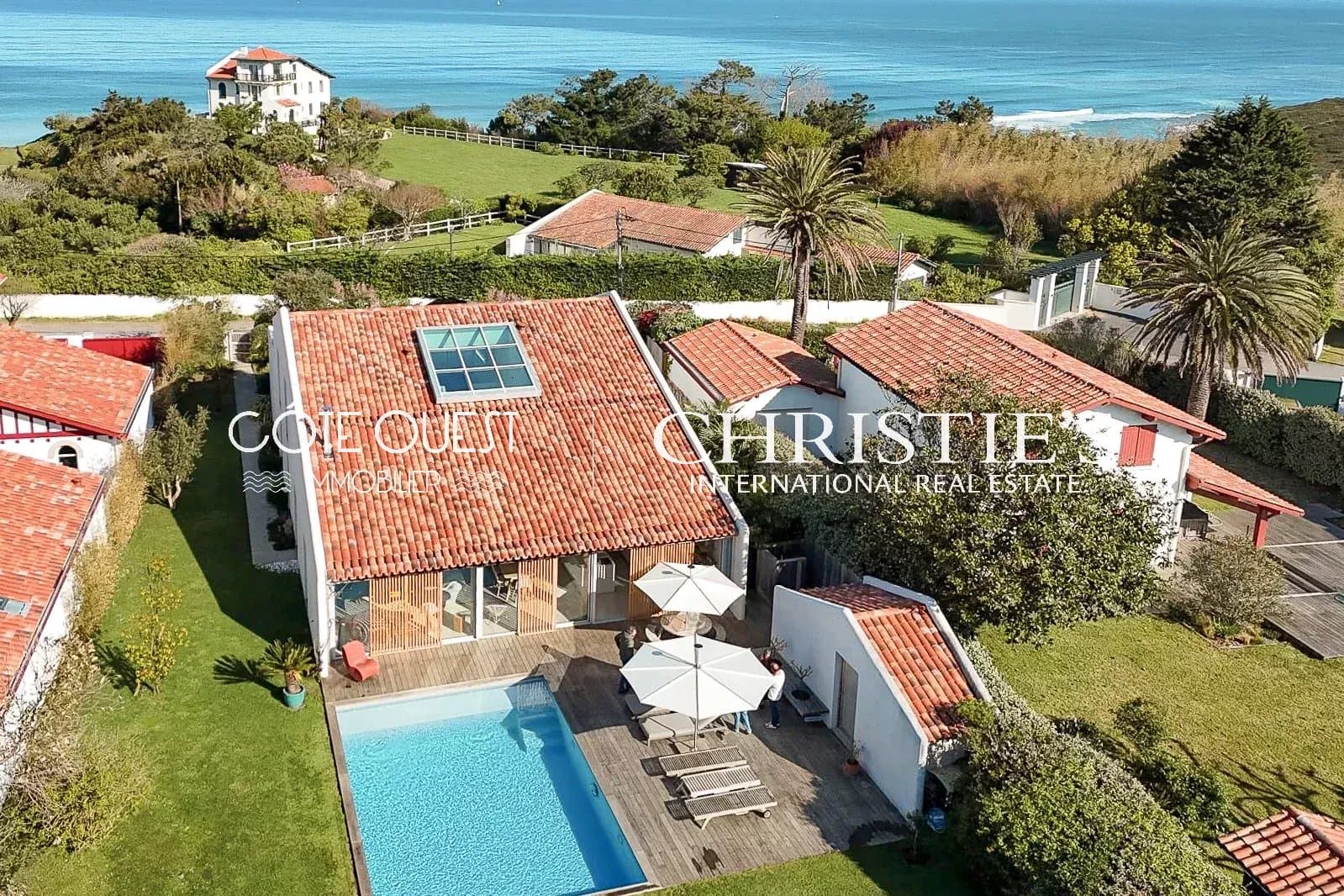 For sale Bidart - Villa with pool in absolute calm with ocean view