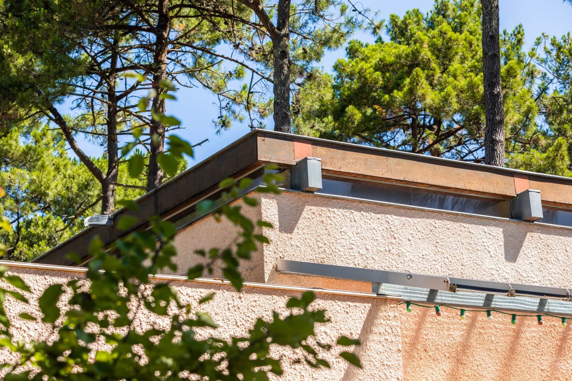 CAP FERRET / PIRAILLAN : Maison d'architecte des années 70