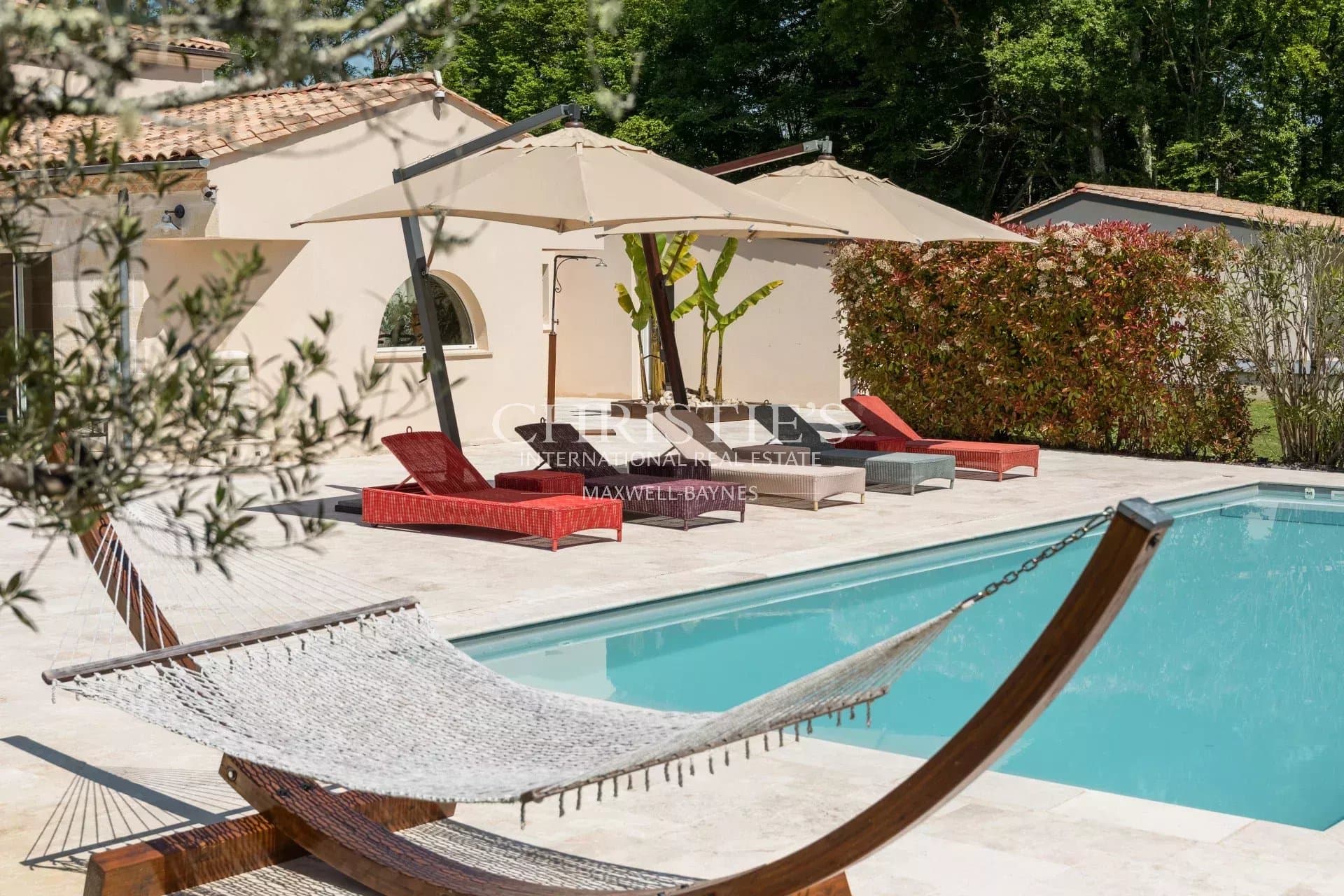 Minutes from Bordeaux city center - 4/5 bedroom house in an incredible environment