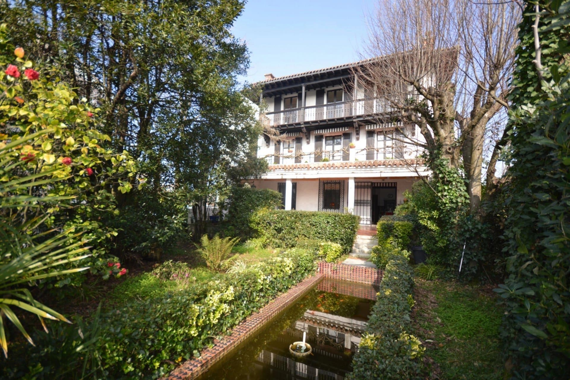 VILLA DE CARACTERE A VENDRE A BIARRITZ, JARDIN PUBLIC