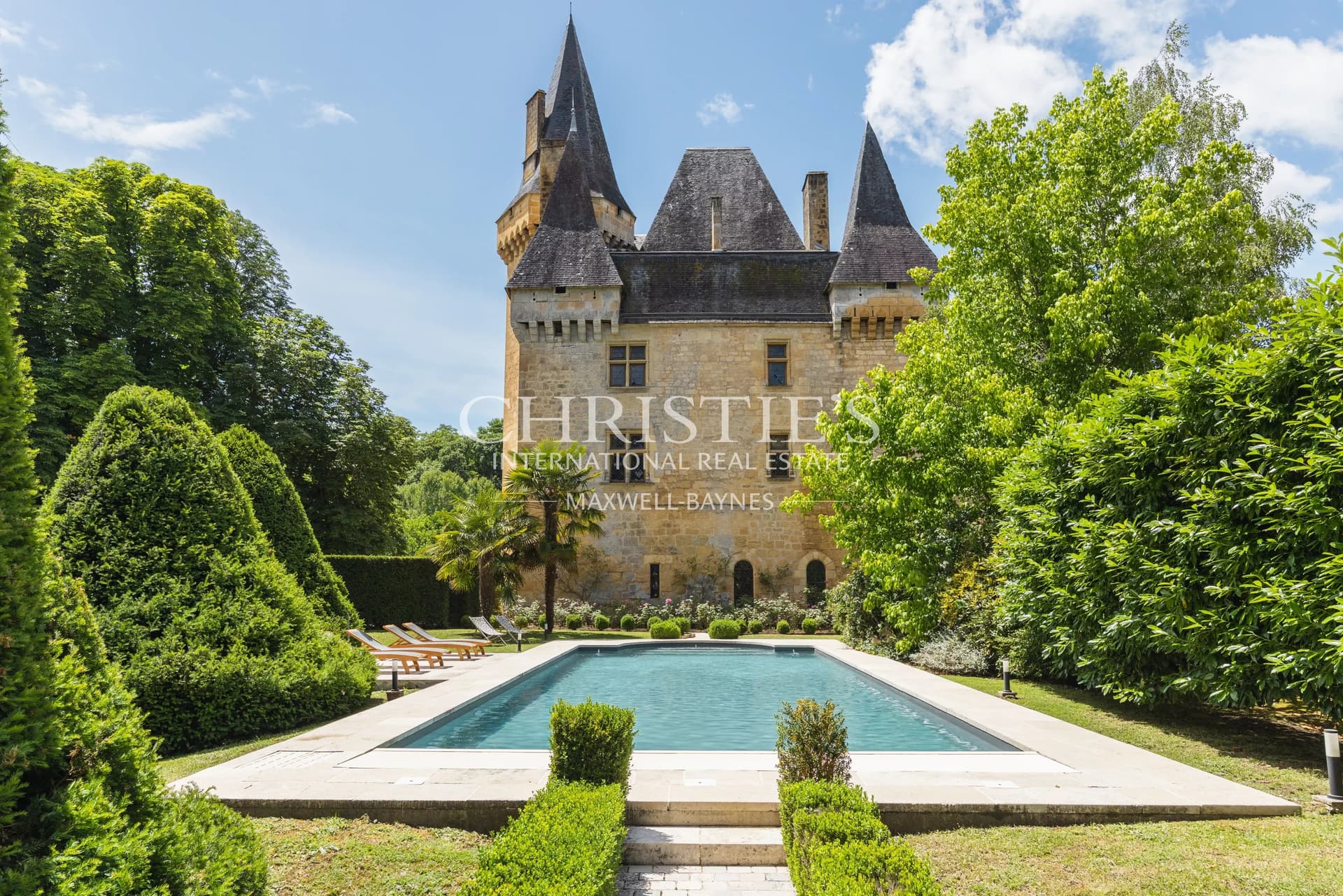 Sublime château à vendre en Dordogne