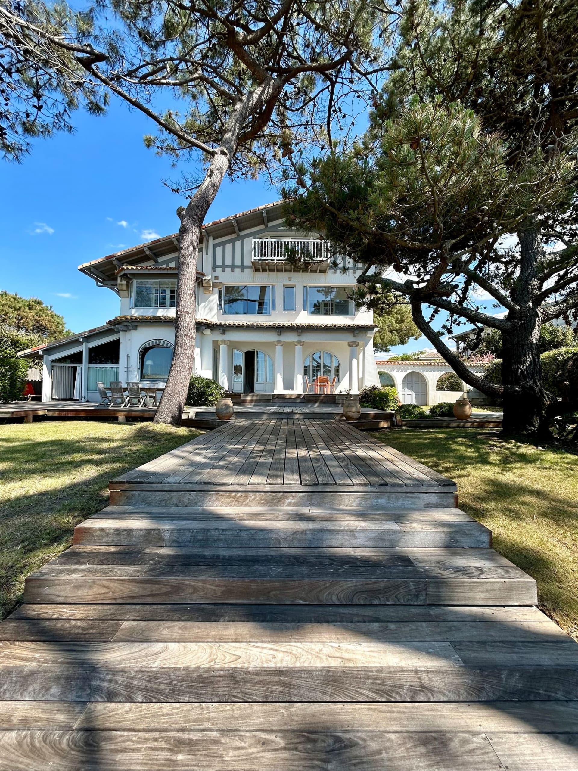 Villa Djadi