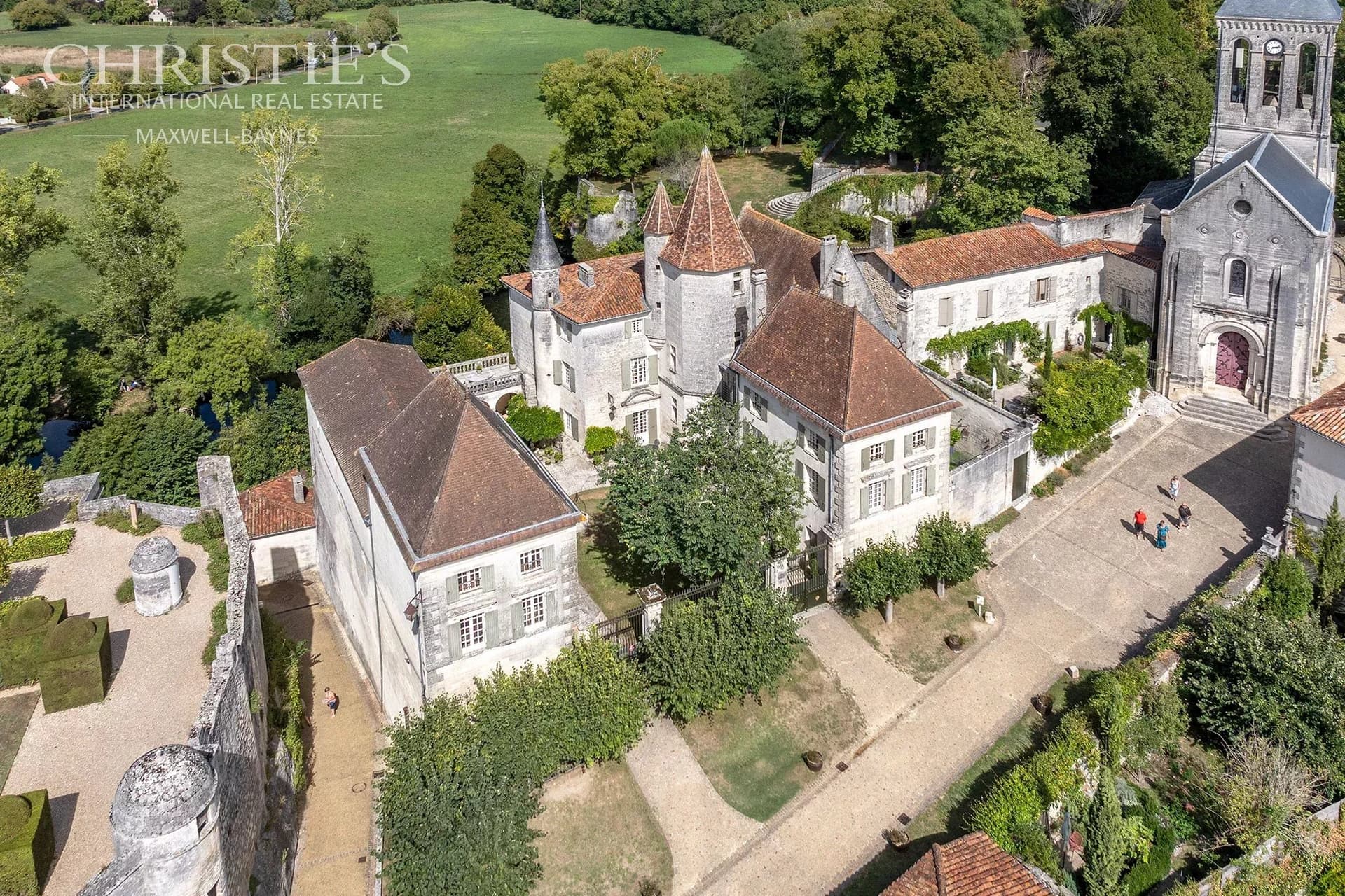 Magnificent fairytale 15th-century village château near to Brantôme with exceptional countryside views