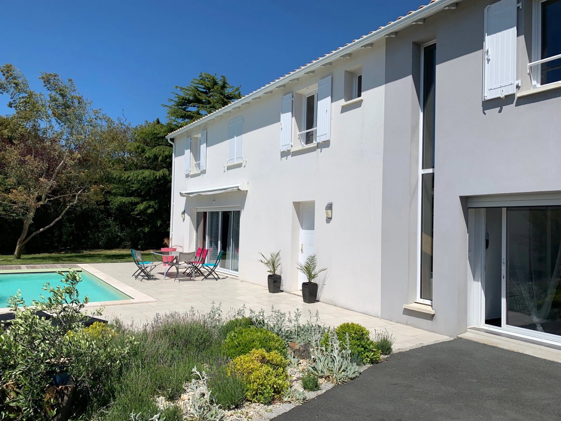LA ROCHELLE L'HOUMEAU BELLE VILLA