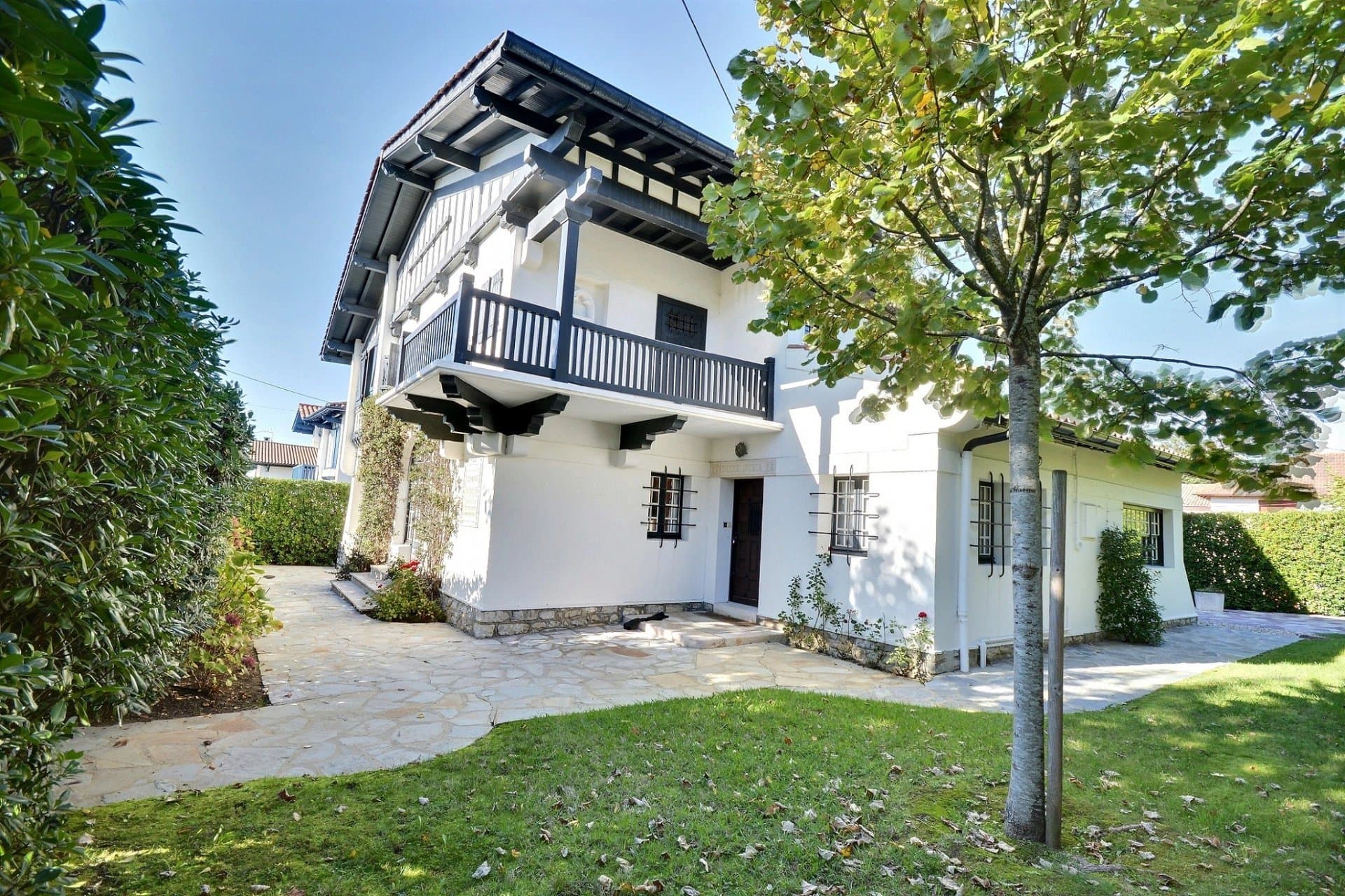 A VENDRE SAINT JEAN DE LUZ VILLA NEO BASQUE DE 1927