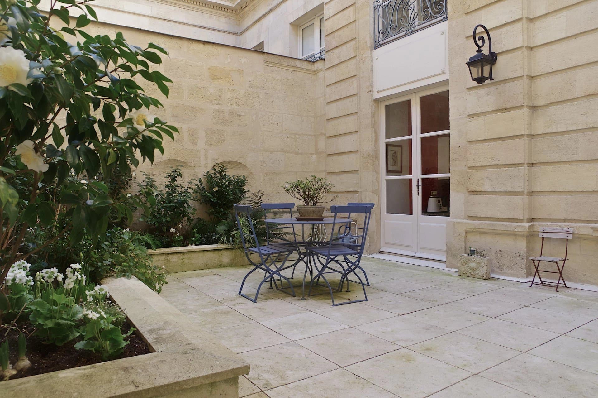 Bordeaux Apartment for sale nr Grand Theatre + terrace & parking