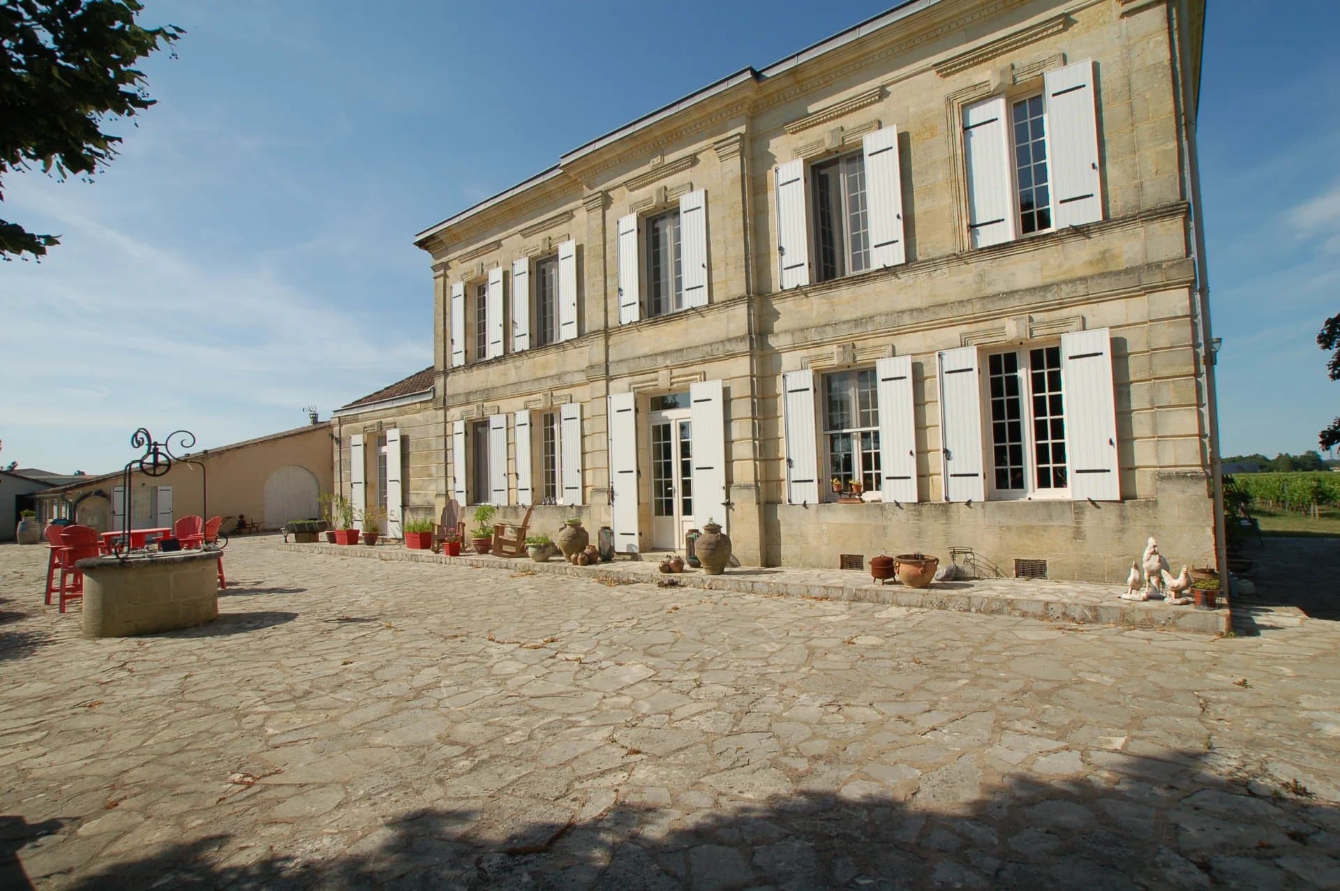 Charmante propriété viticole 11 ha d’un seul tenant dont 3 ha de vigne.