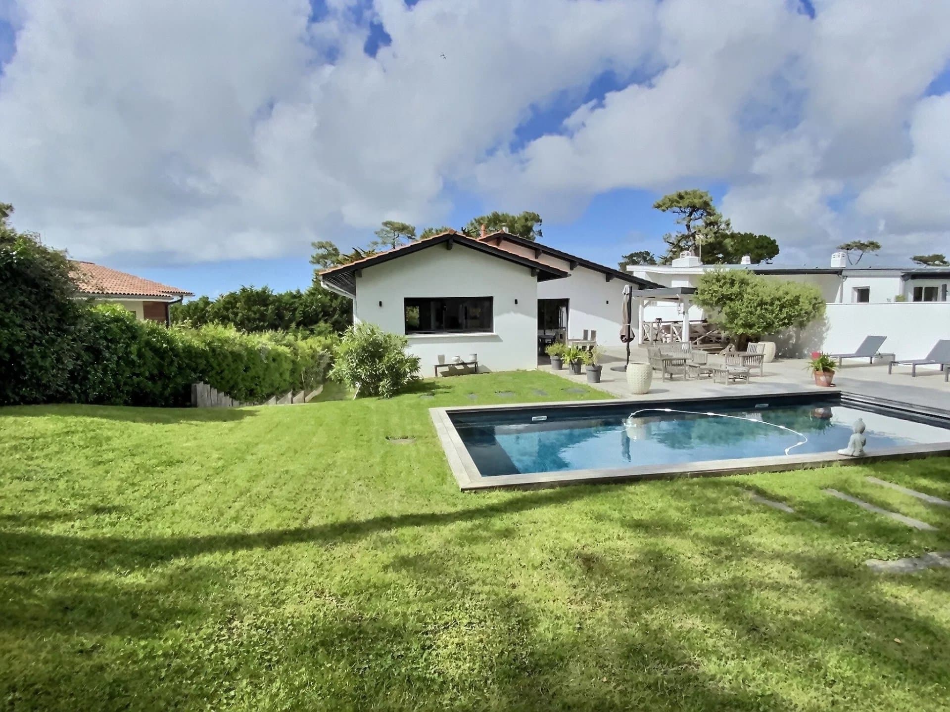 ANGLET CHIBERTA - VILLA CONTEMPORAINE AVEC PISCINE