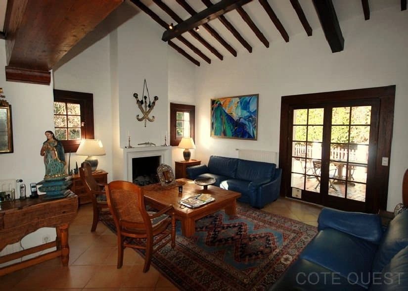 SAINT JEAN DE LUZ, MAISON A VENDRE AVEC STUDIO INDEPENDANT, A 5 MN DU CENTRE VILLE