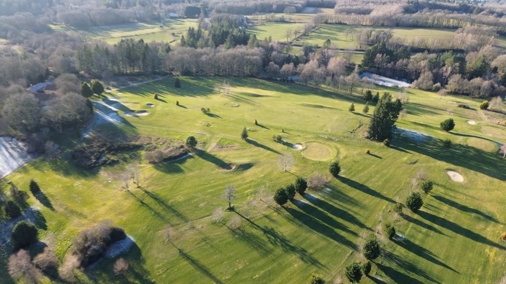 Domaine privé de 21,4 ha avec golf 9 trous, lacs & potentiel résidentiel