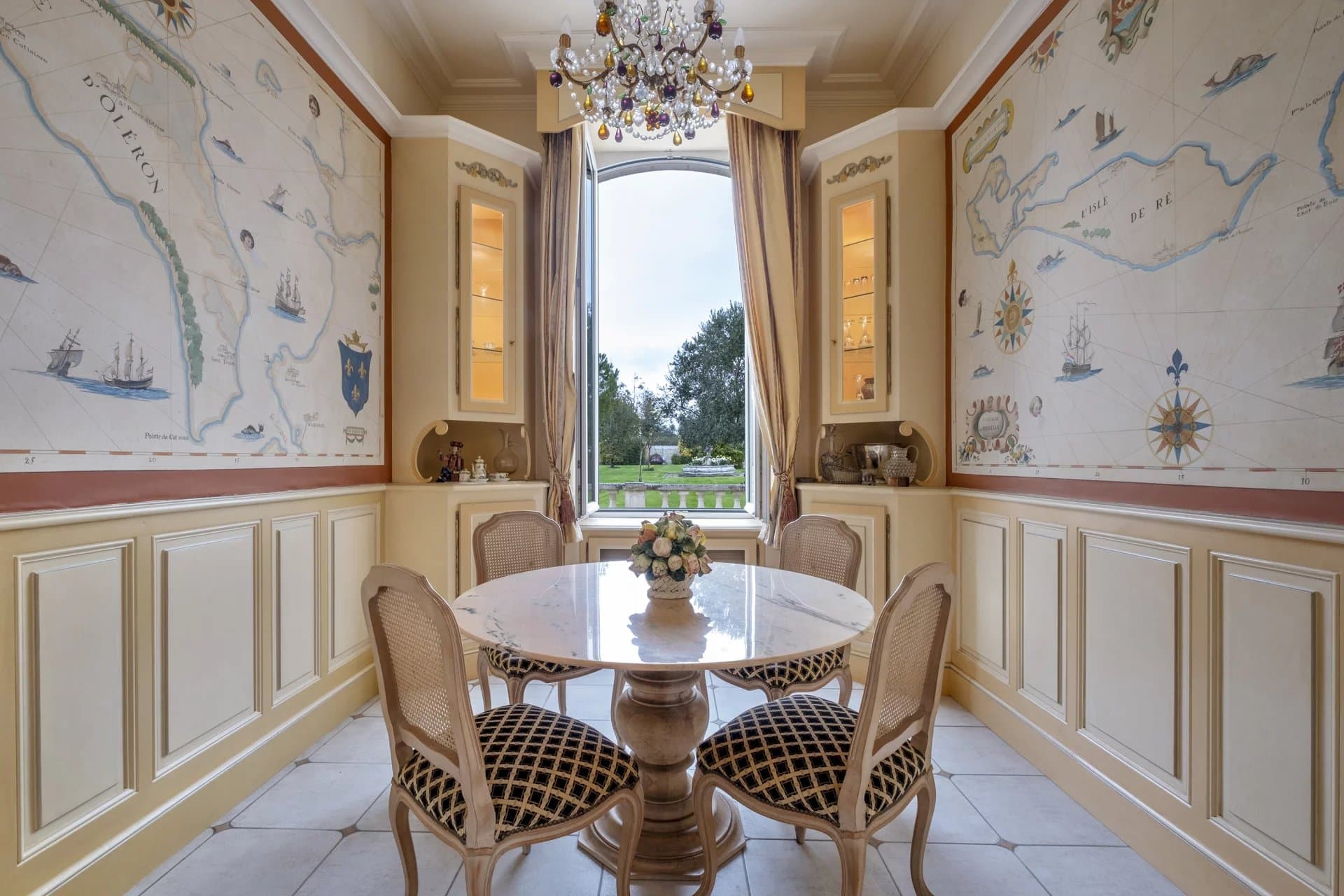 Vente Propriété de 540 m² habitables et Locaux professionnels de 600 m²