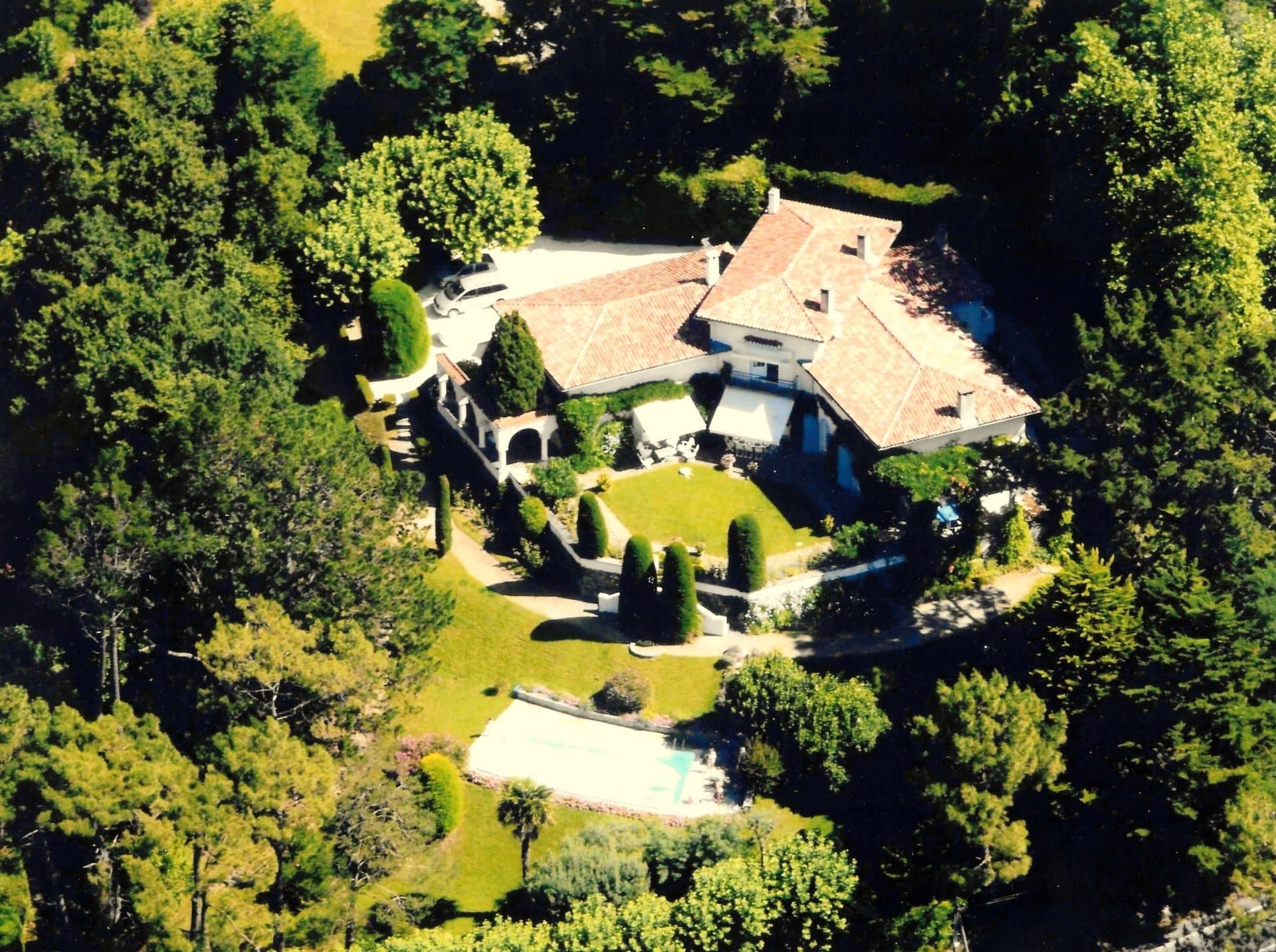 VILLA 1930 A VENDRE A SAINT JEAN DE LUZ SUR LE GOLF DE CHANTACO