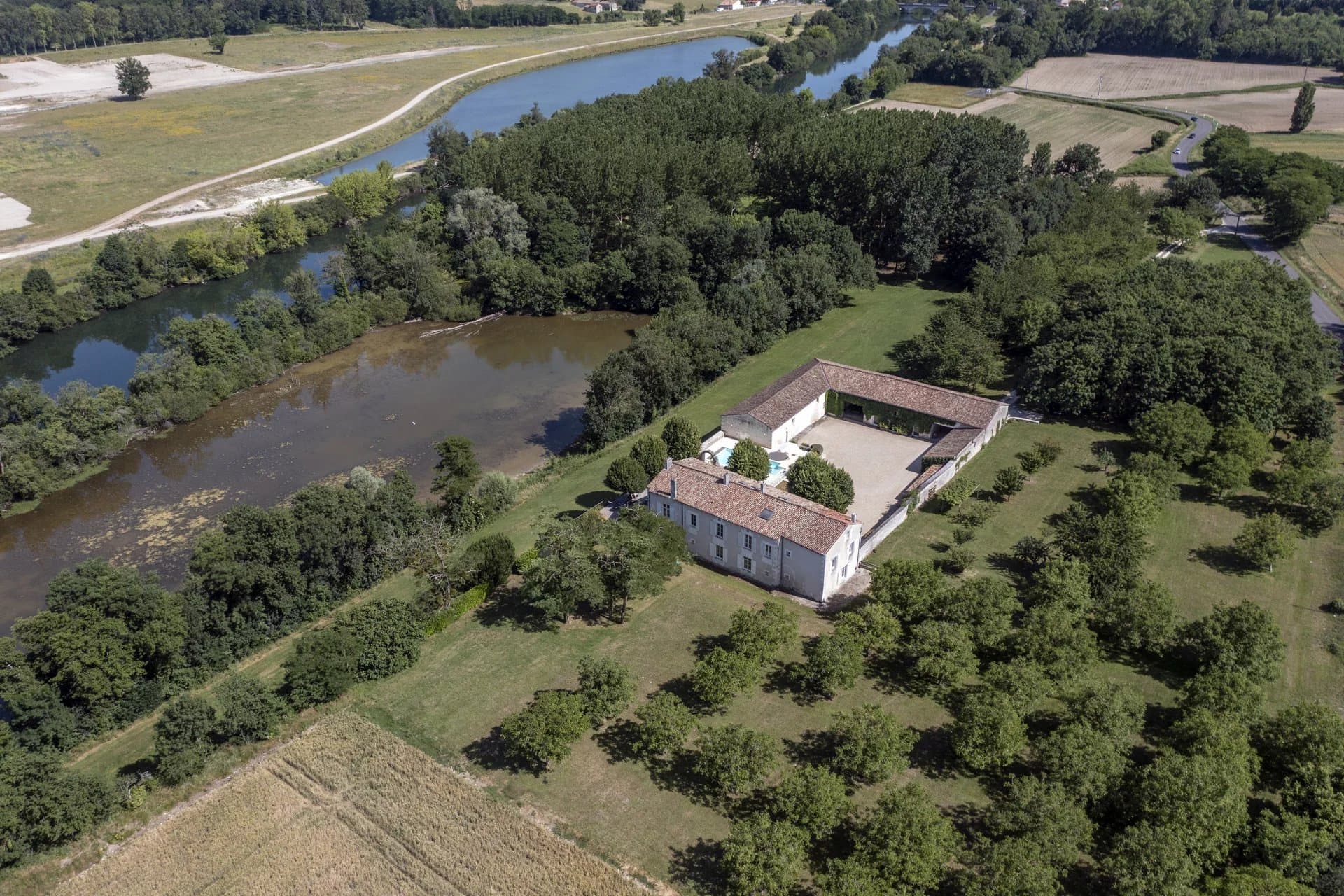 Angoulême - superb property in exceptional setting!