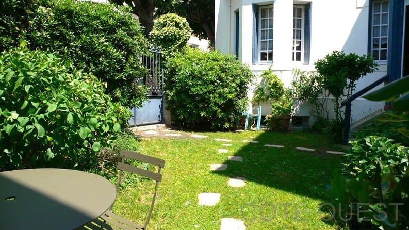 BIARRITZ SAINT CHARLES, MAISON DE MAITRE A VENDRE