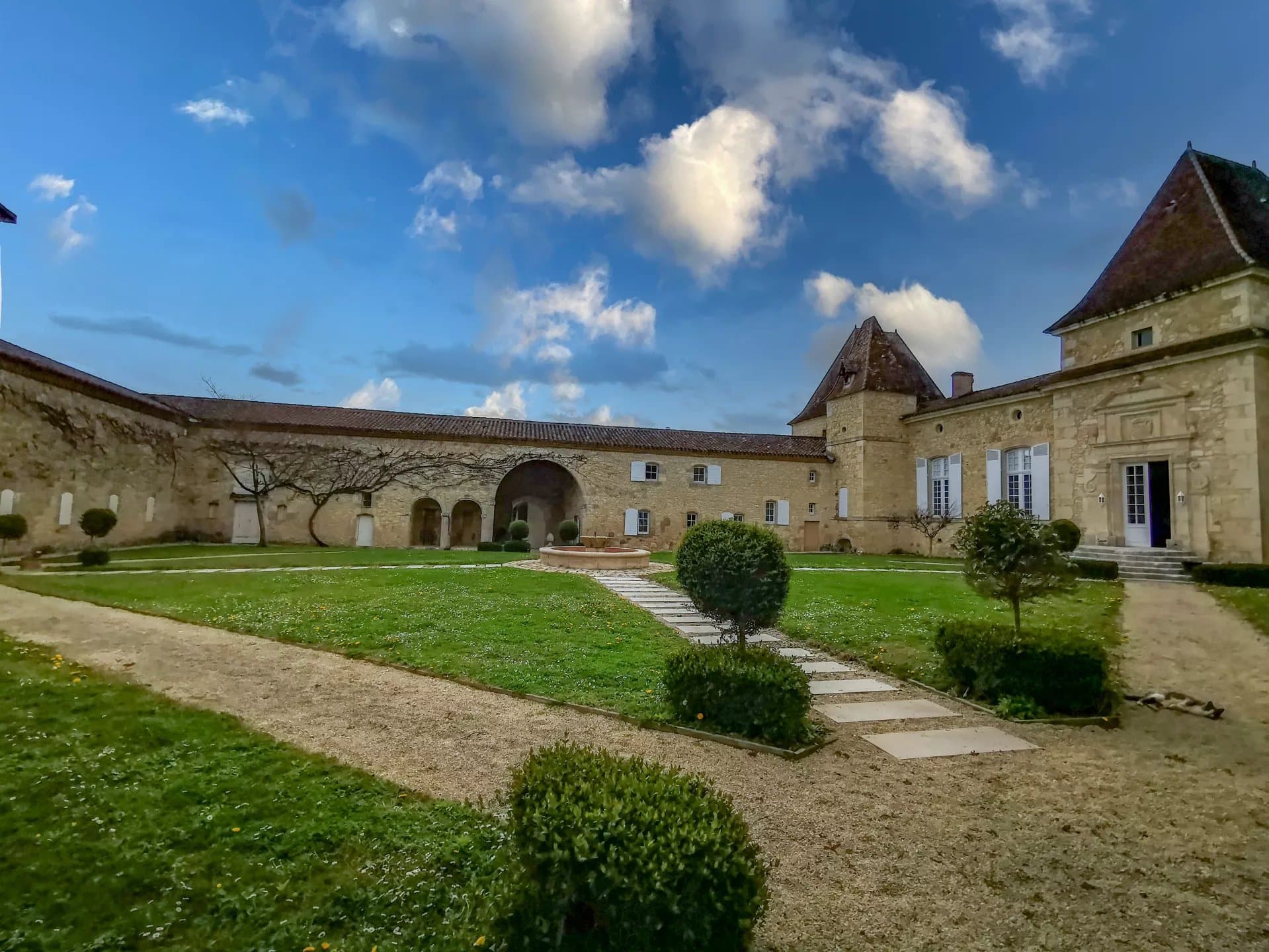 Close to Agen - Exceptional 17th Century Château Estate