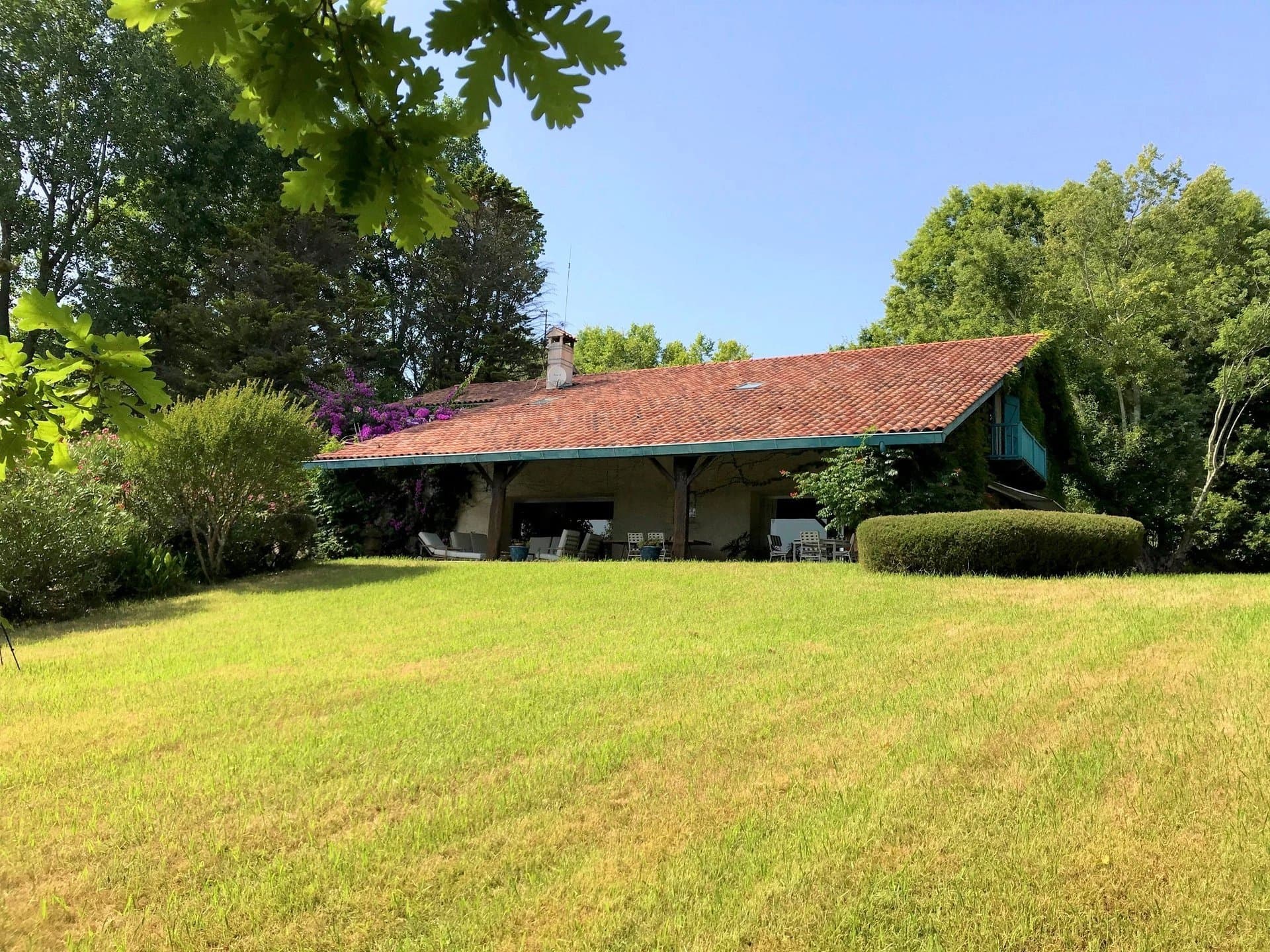 SAINT PIERRE D'IRUBE. A MAGNIFICENT PROPERTY