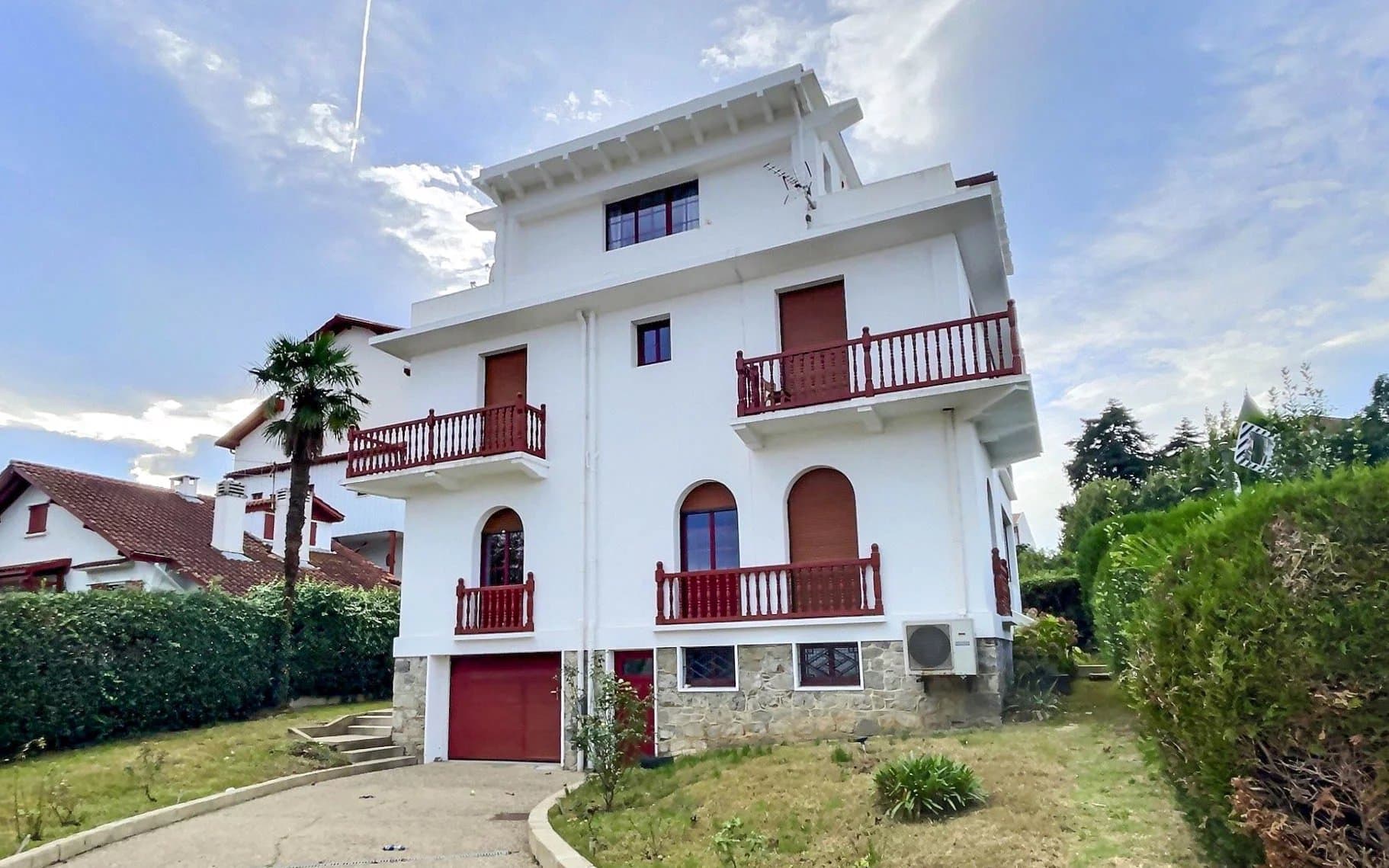 À VENDRE HENDAYE CENTRE - VASTE MAISON FAMILIALE