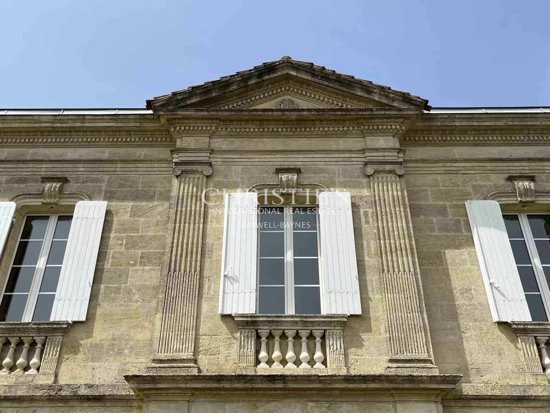 SAINT EMILION - Belle demeure au coeur du vignoble