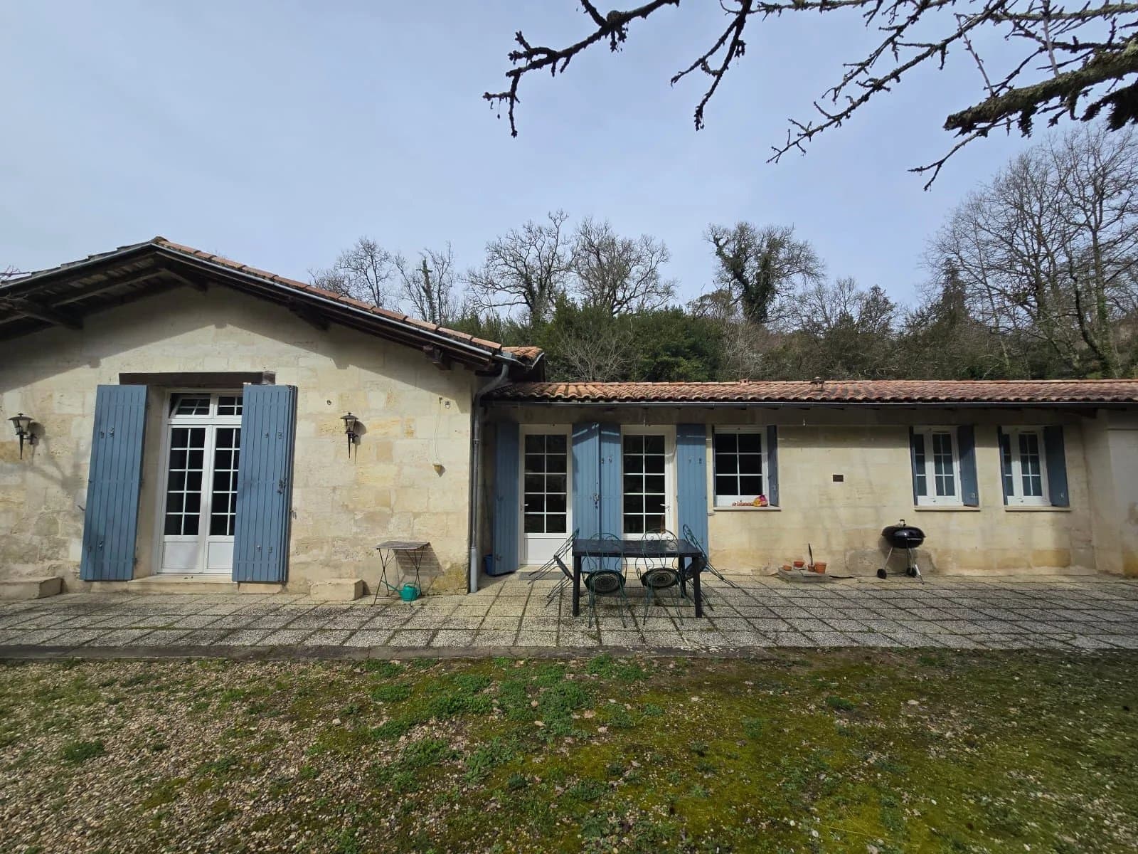 Cambes - Maison pierre à rafraichir