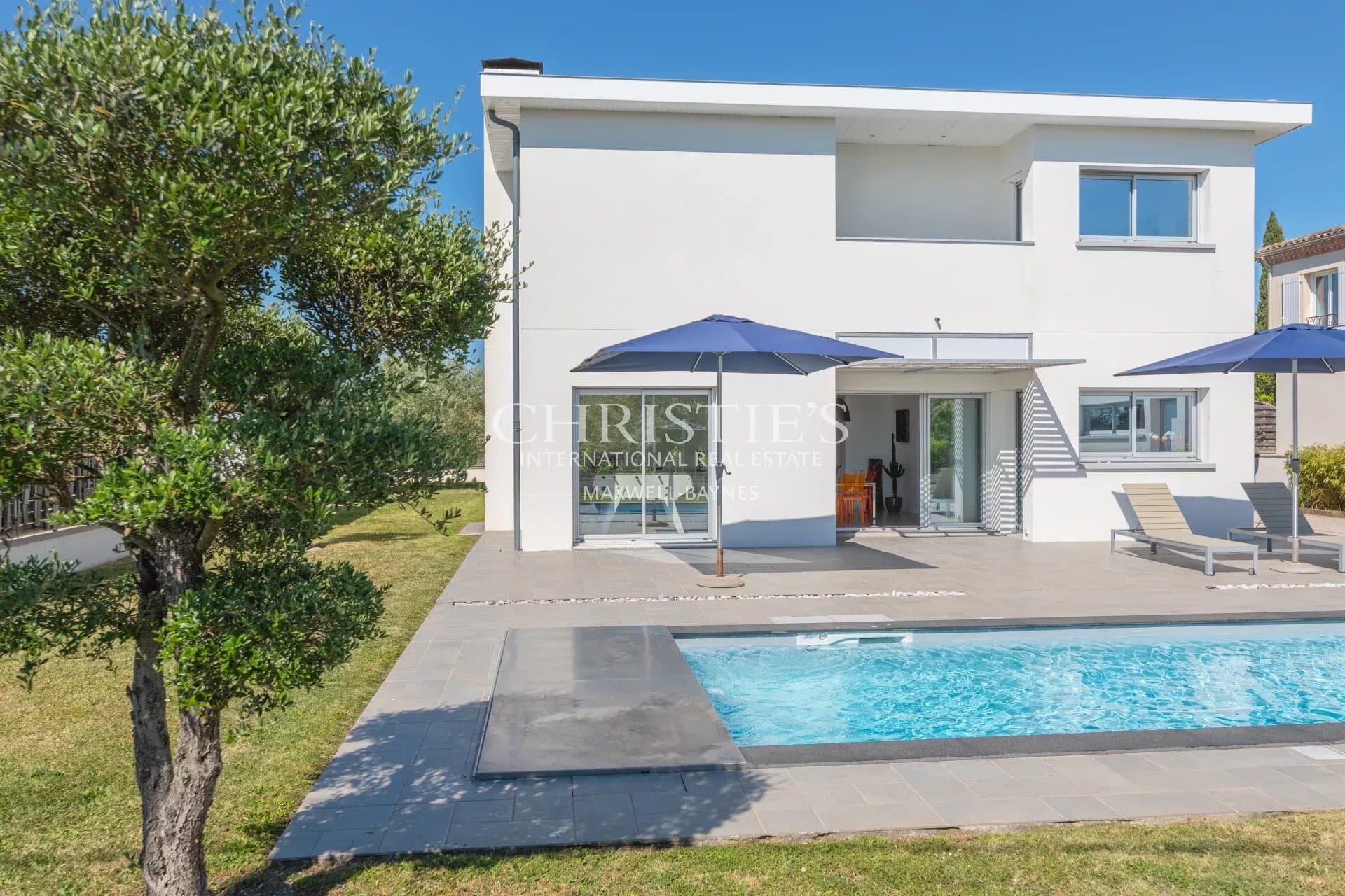 For sale Quinsac - Contemporary Villa 15 min. from Bordeaux