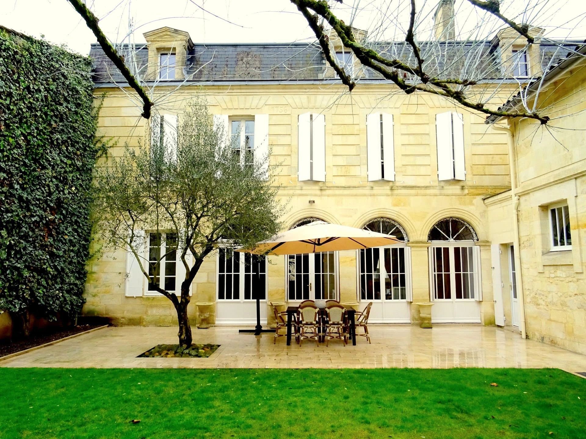 Superbe maison de ville au coeur de la Bastide - Libourne