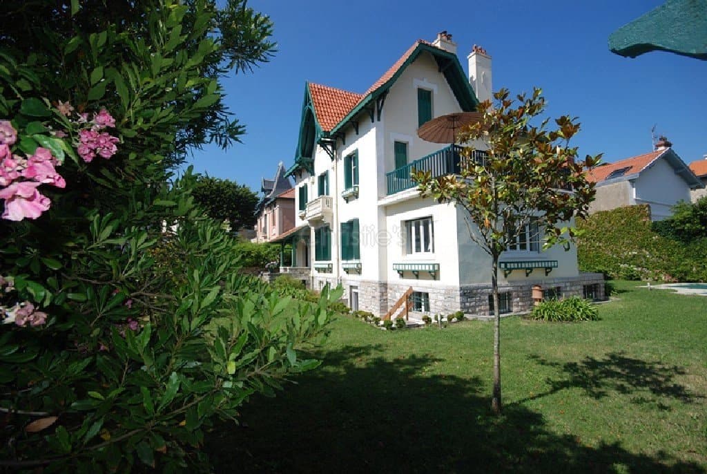 A VENDRE VILLA 1900 BIARRITZ QUARTIER IMPERIAL