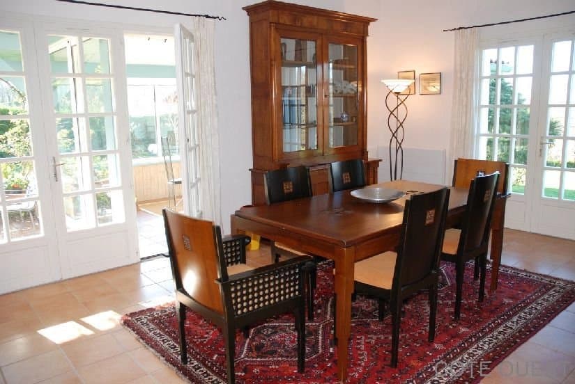 A VENDRE A ARBONNE CHARMANTE MAISON CONTEMPORAINE DE 250 m² SUR 2 000 m² DE TERRAIN