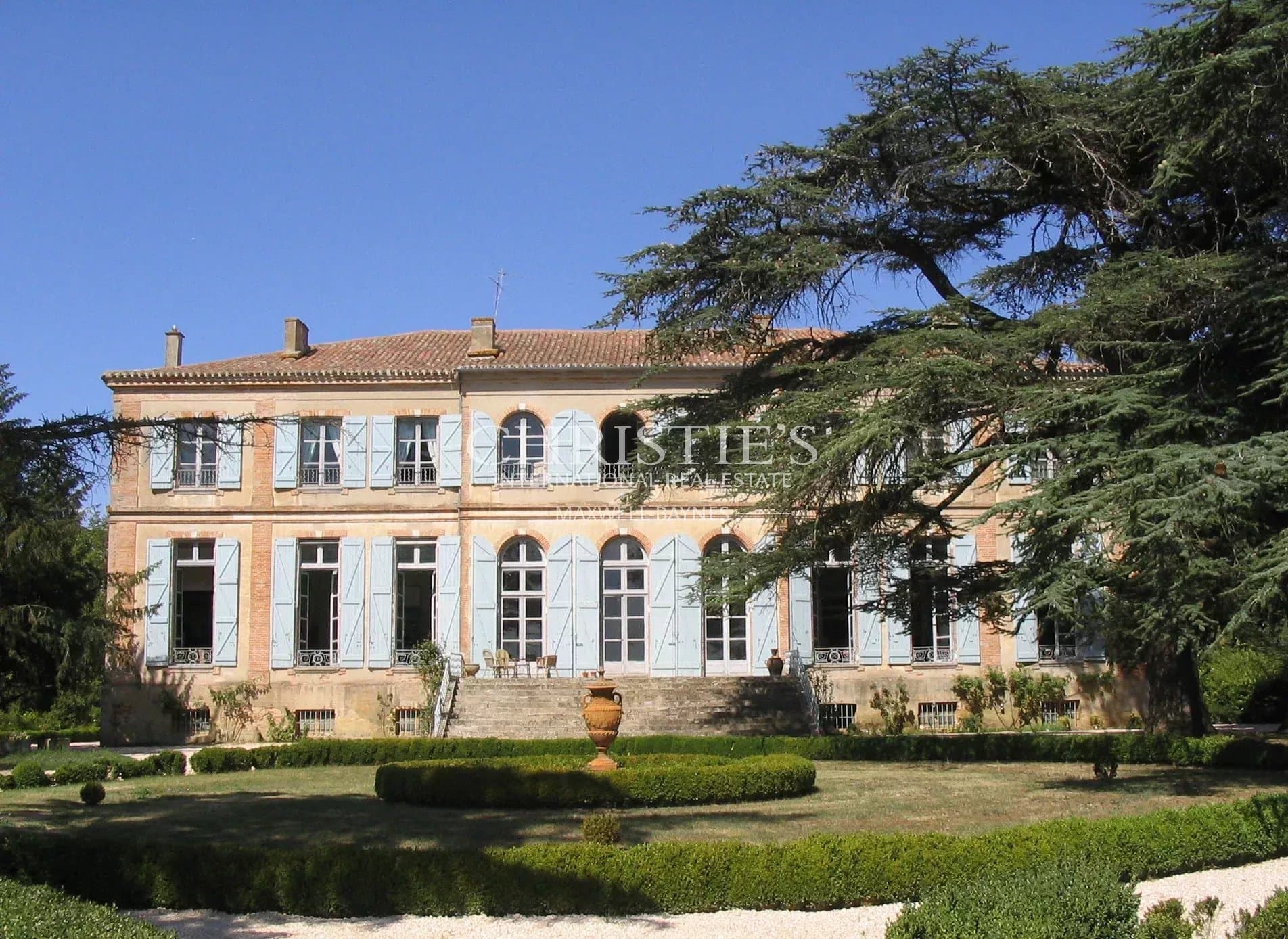 Stunning private Chateau close to Toulouse
