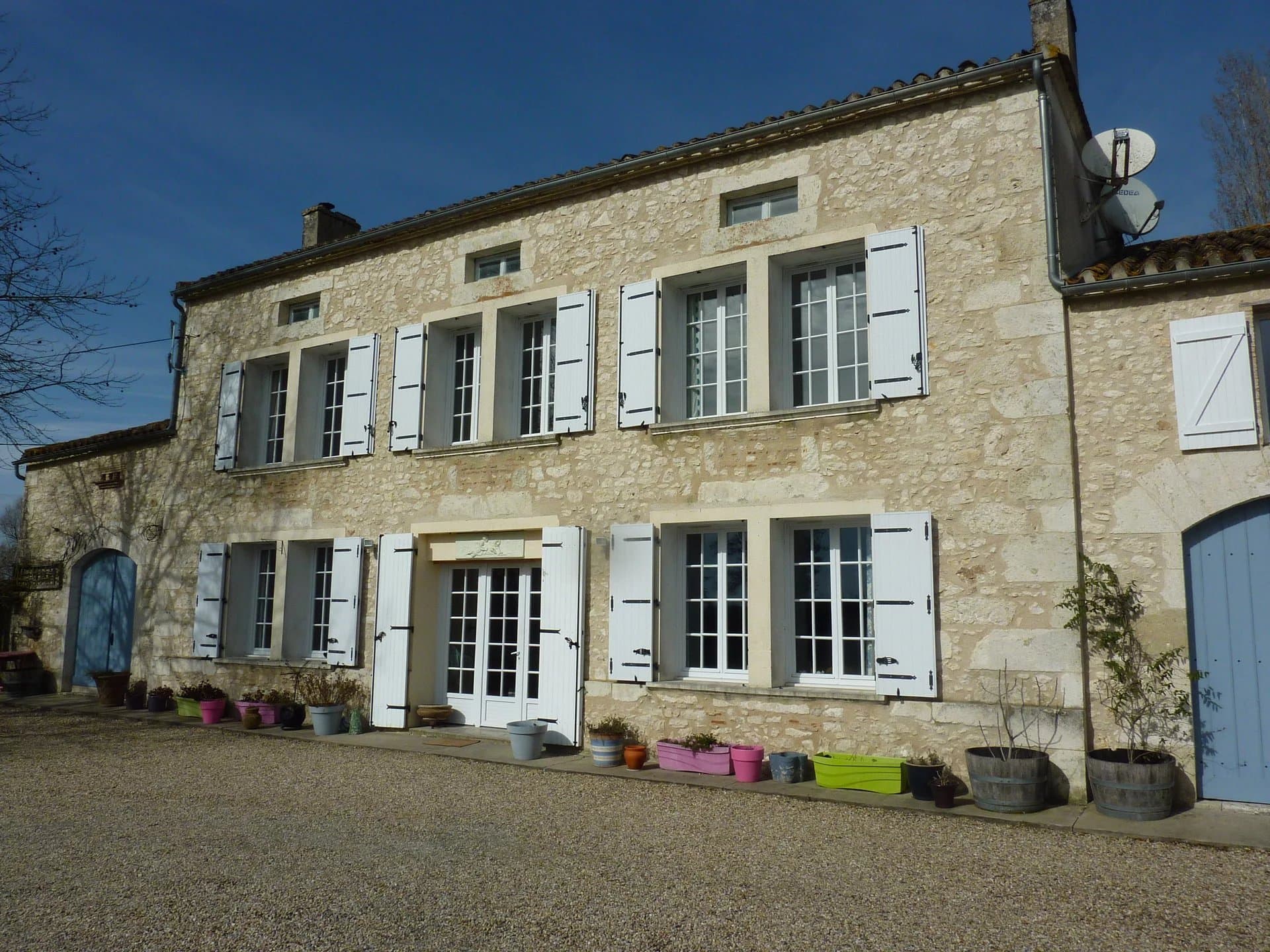 Duras - Manor House with countryside views