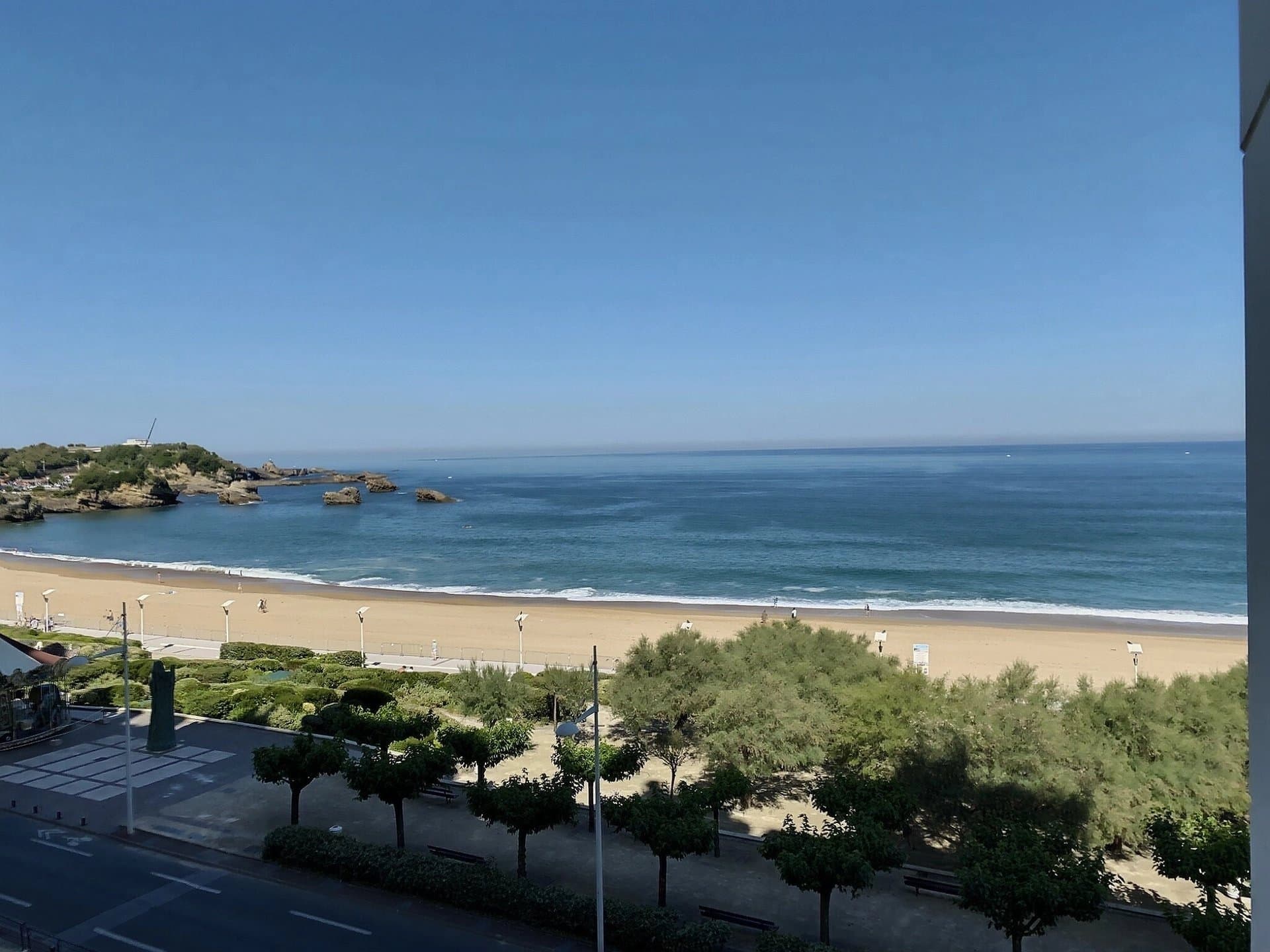 A VENDRE BIARRITZ STUDIO VUE MER AVEC GARAGE