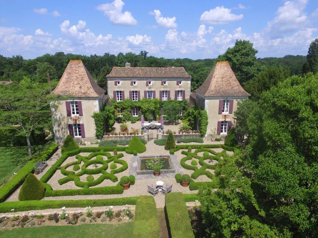 Elegant Manor House between Bordeaux & Bergerac