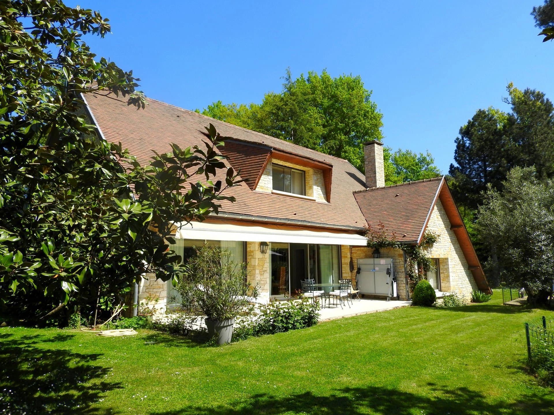 Wonderful renovated property on a golf course